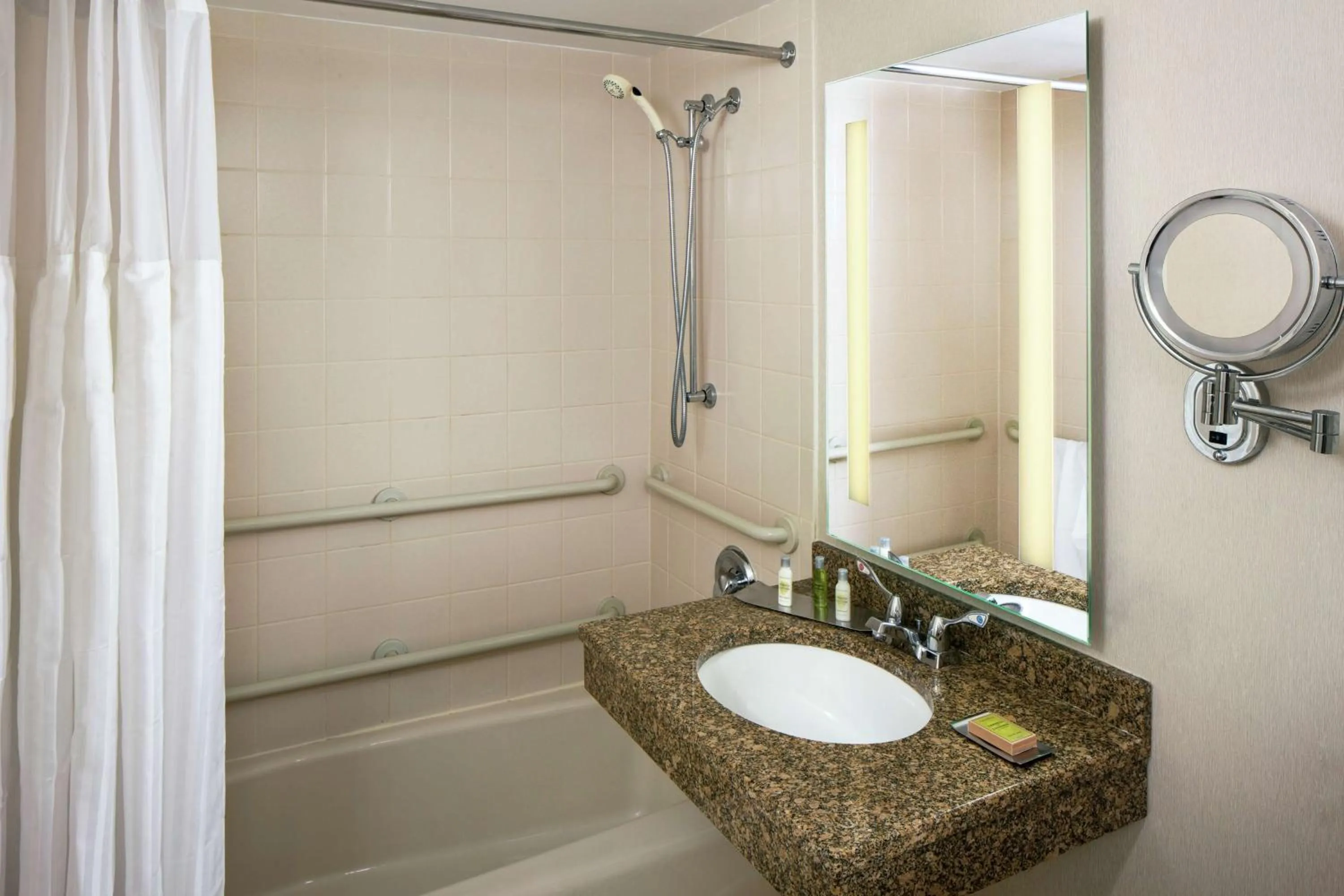 Bathroom in DoubleTree by Hilton Manchester Downtown