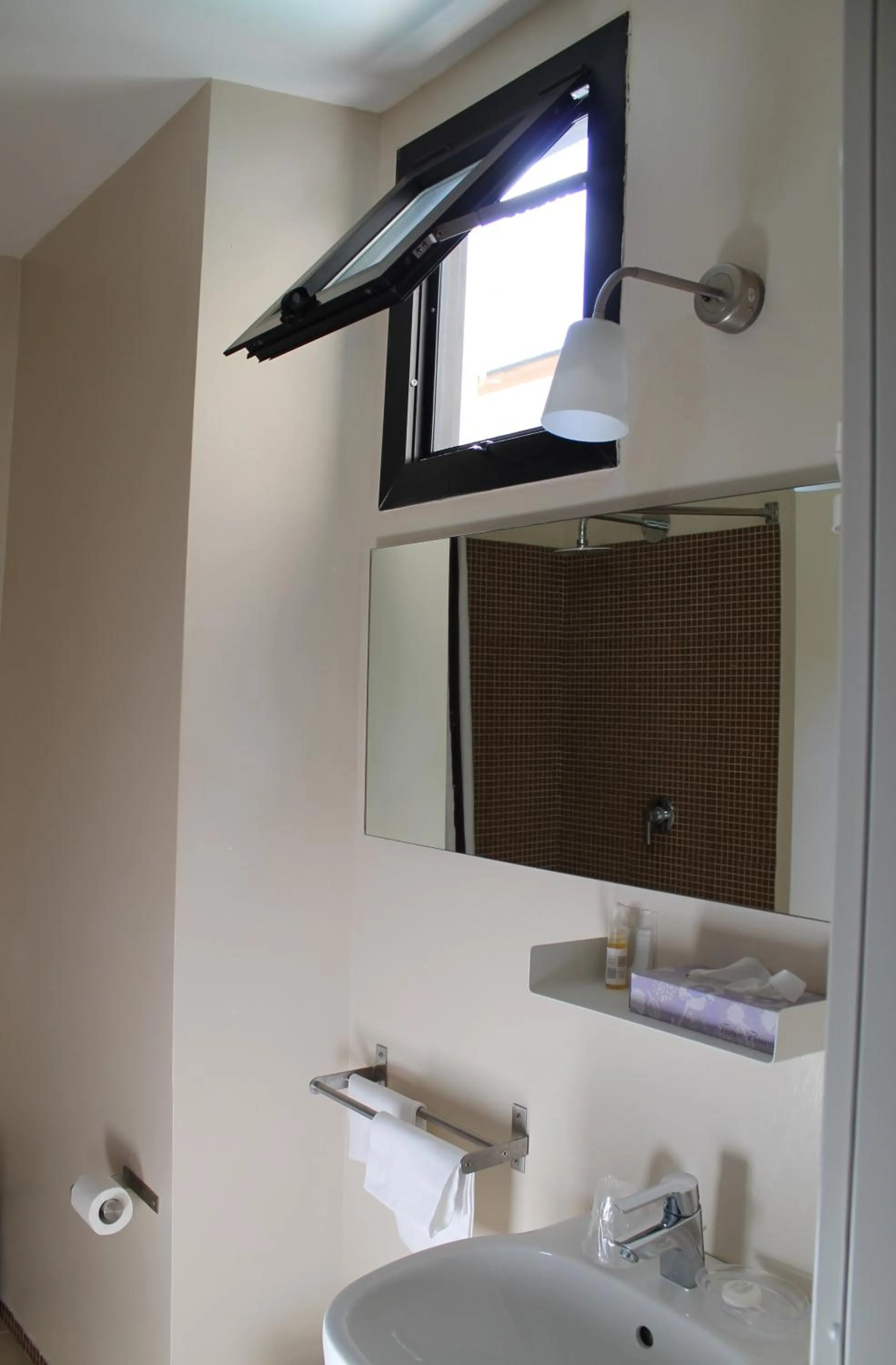 Bathroom in Hotel Touring