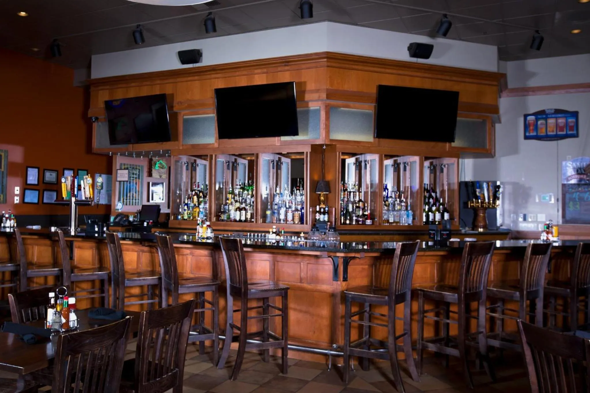 Lounge or bar in Holiday Inn West Yellowstone by IHG