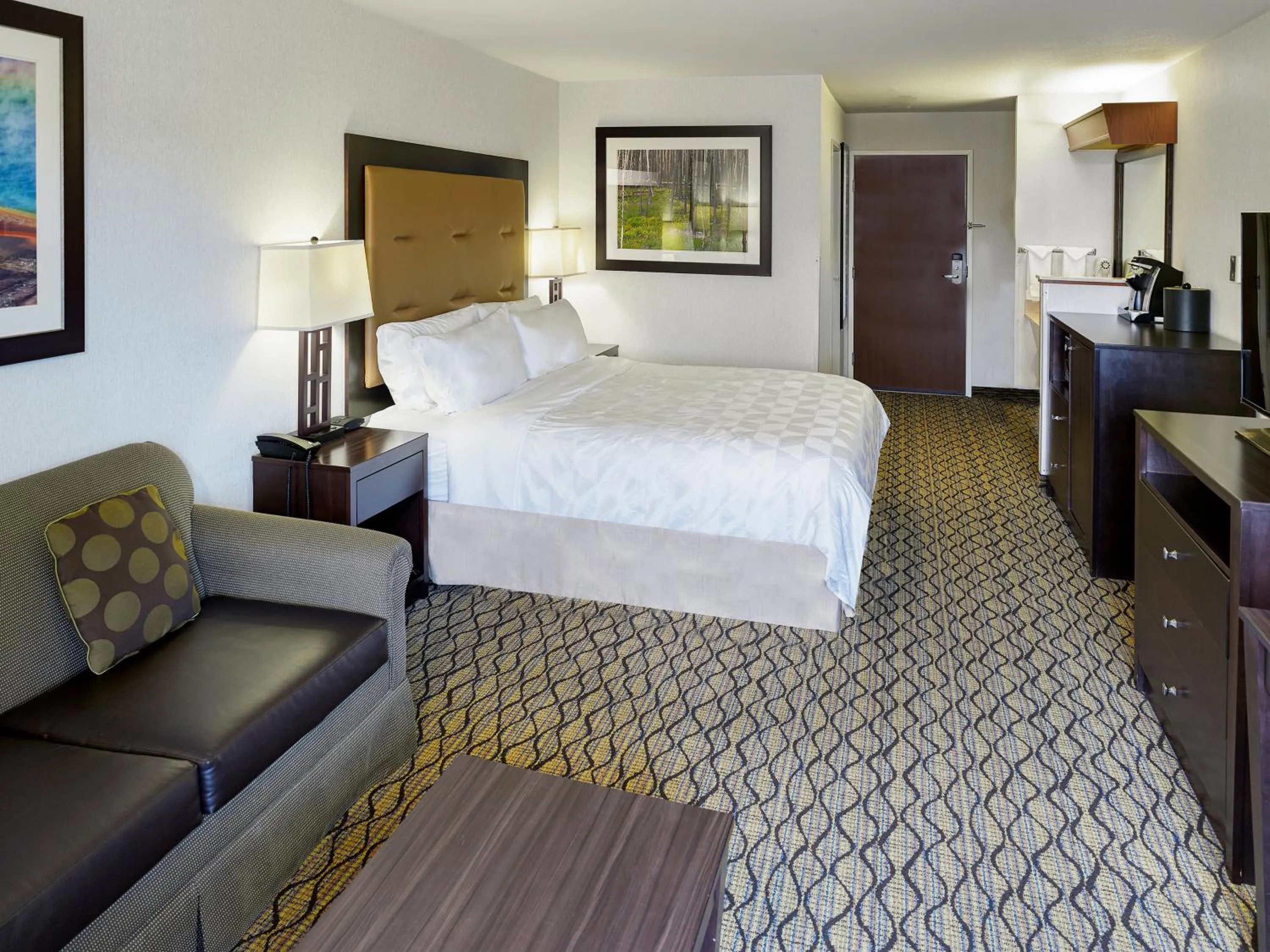 Photo of the whole room, Bed in Holiday Inn West Yellowstone by IHG