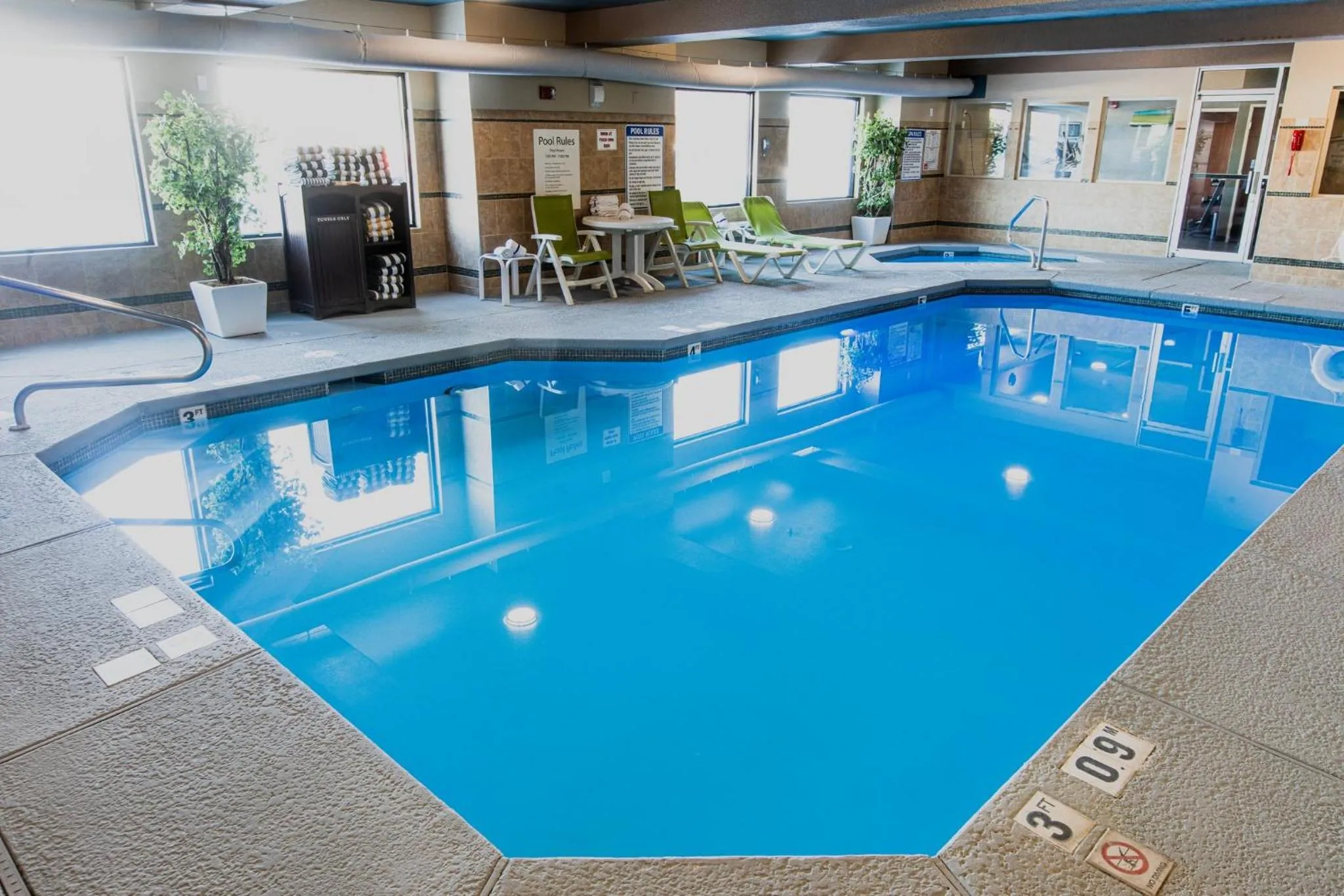 Swimming pool in Holiday Inn West Yellowstone by IHG