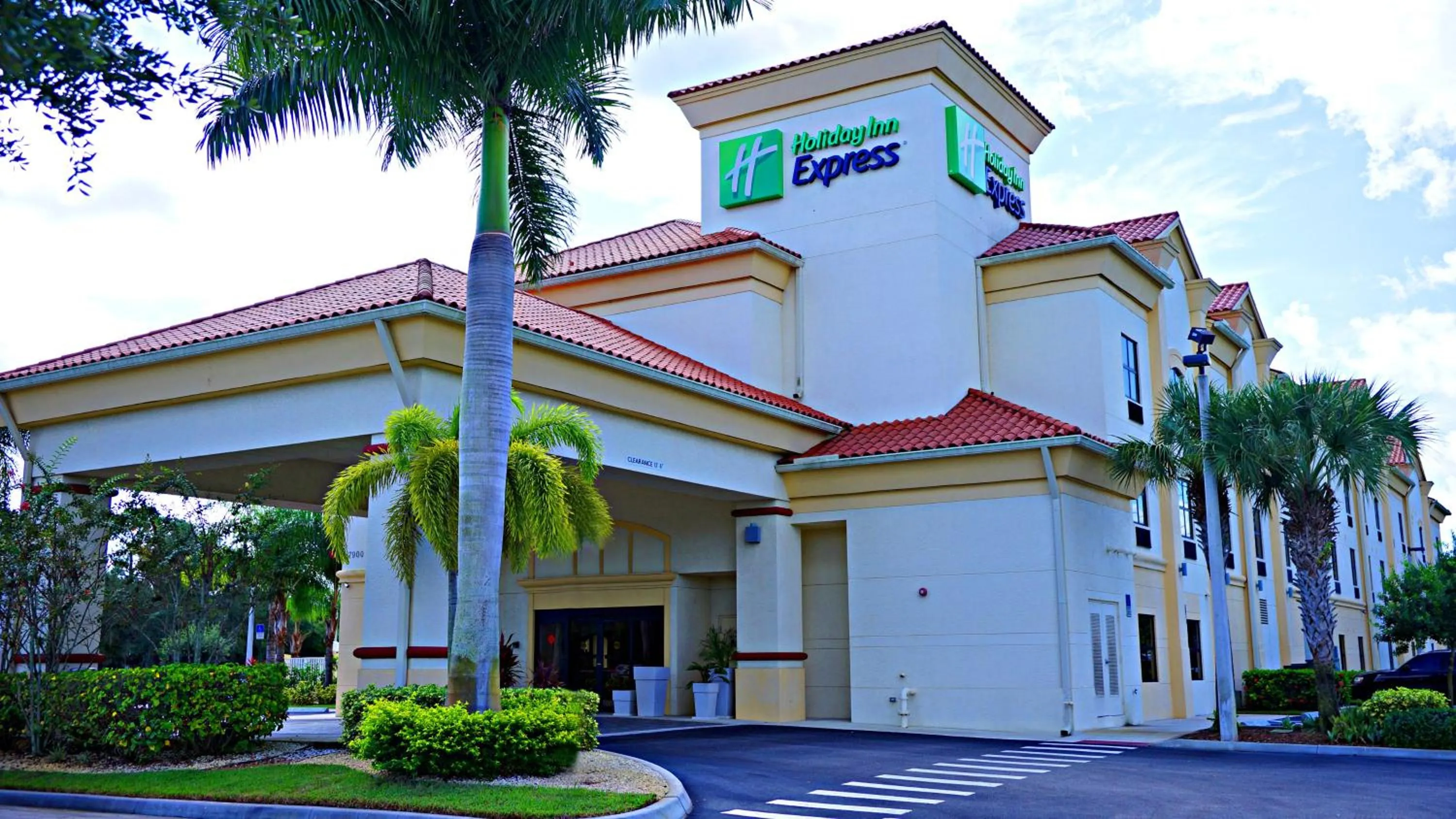 Property building in Holiday Inn Express Stuart by IHG