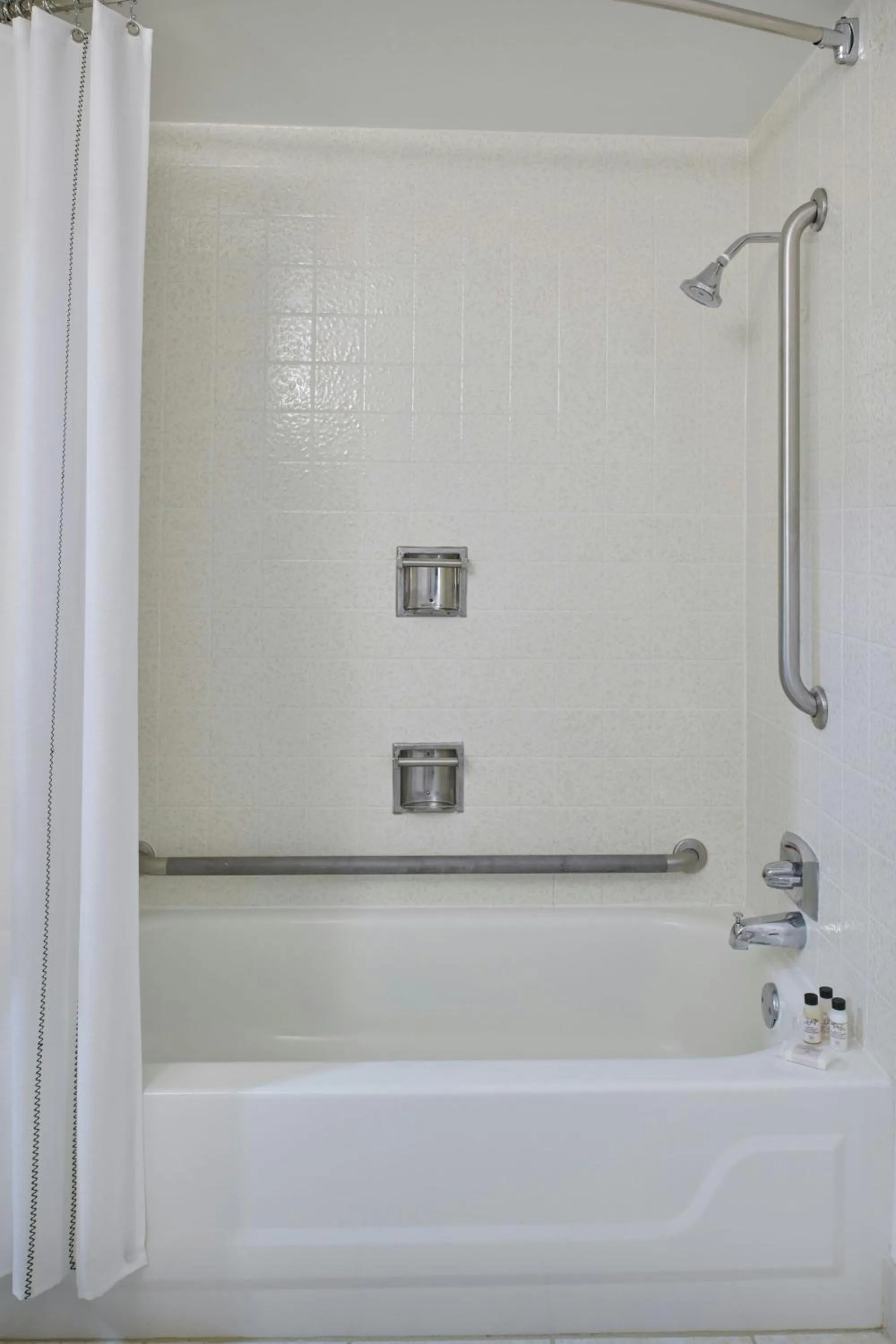 Bathroom in Delta Hotels by Marriott Detroit Novi