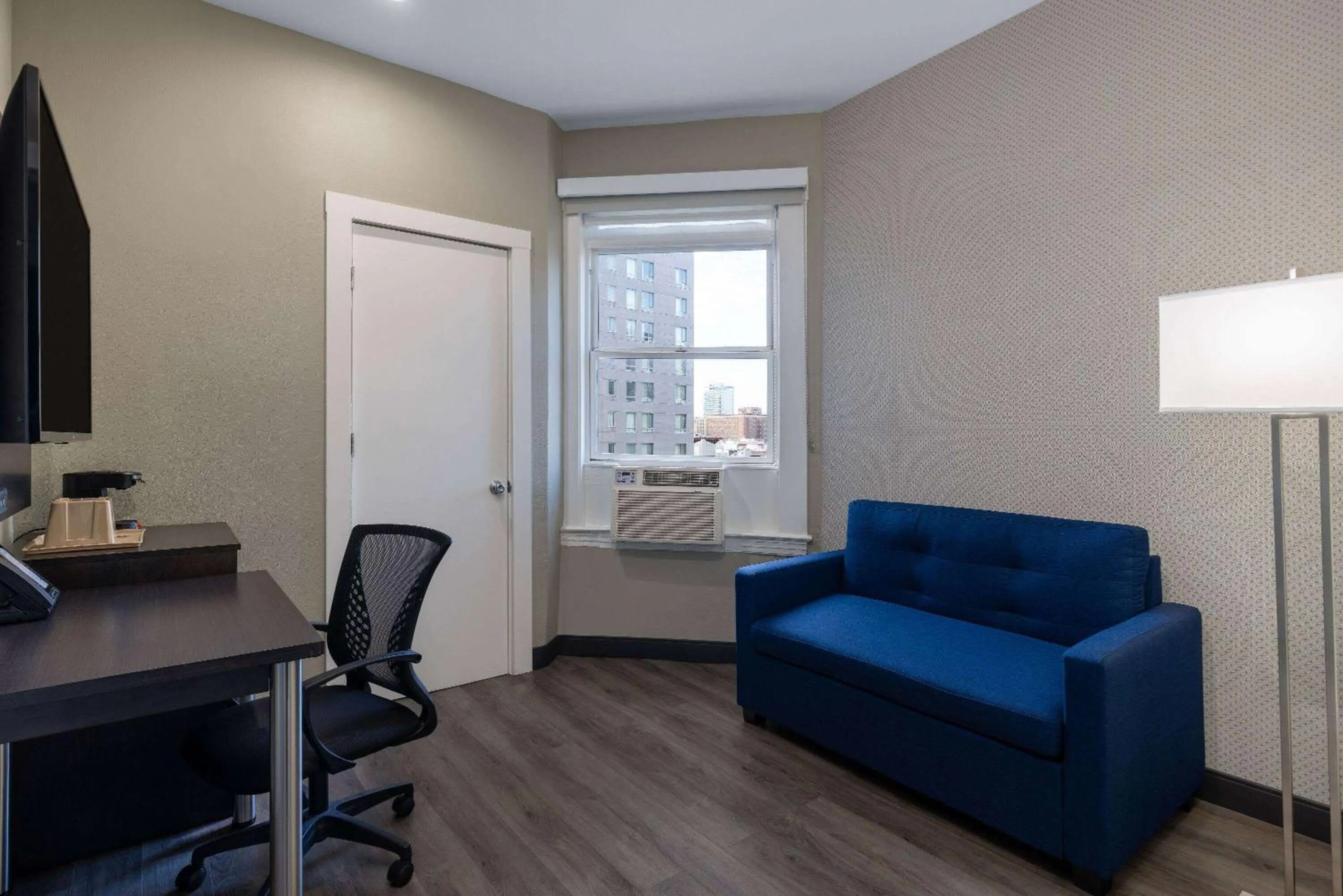 Bed in Super 8 by Wyndham San Francisco/Union Square Area