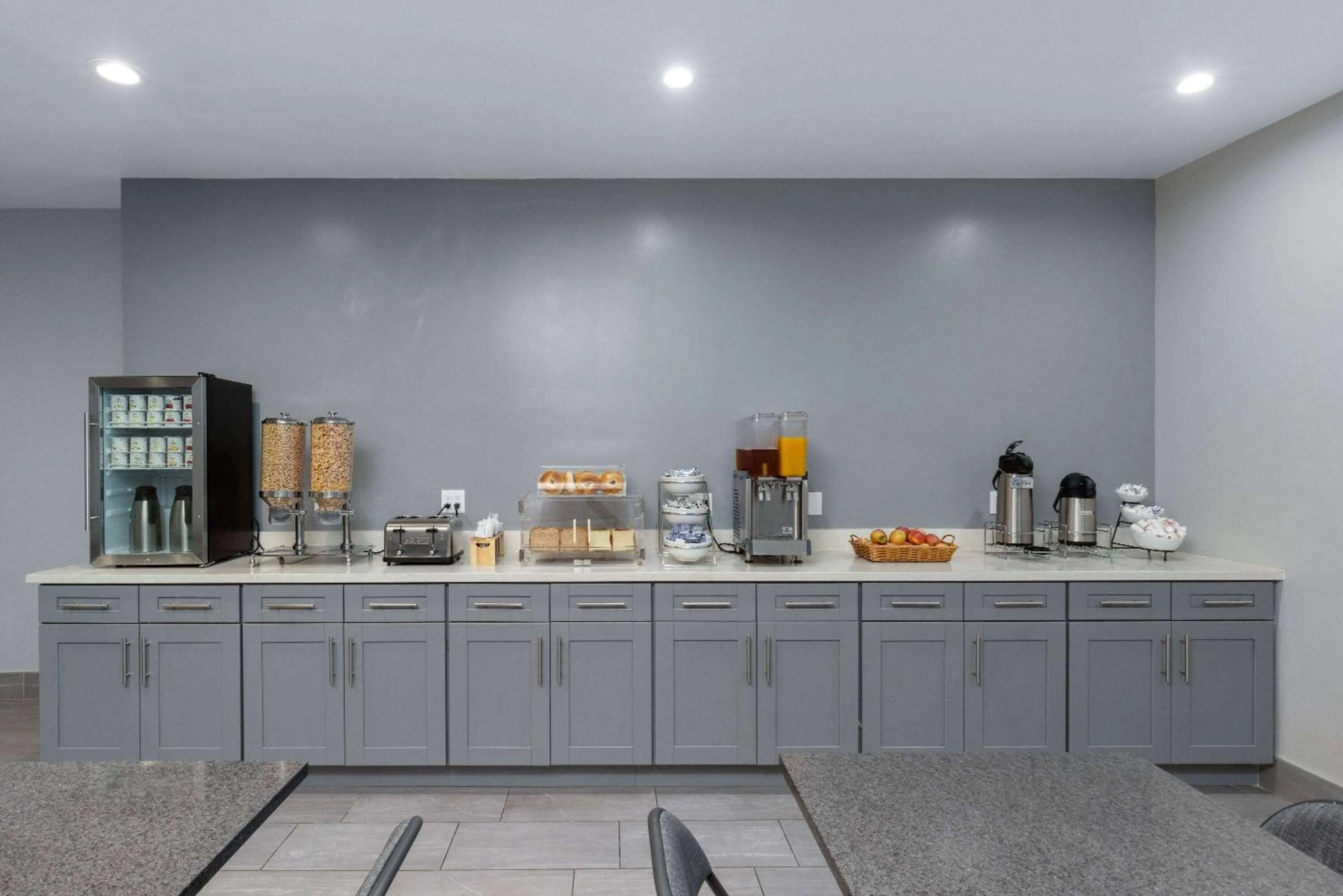 Breakfast in Super 8 by Wyndham San Francisco/Union Square Area