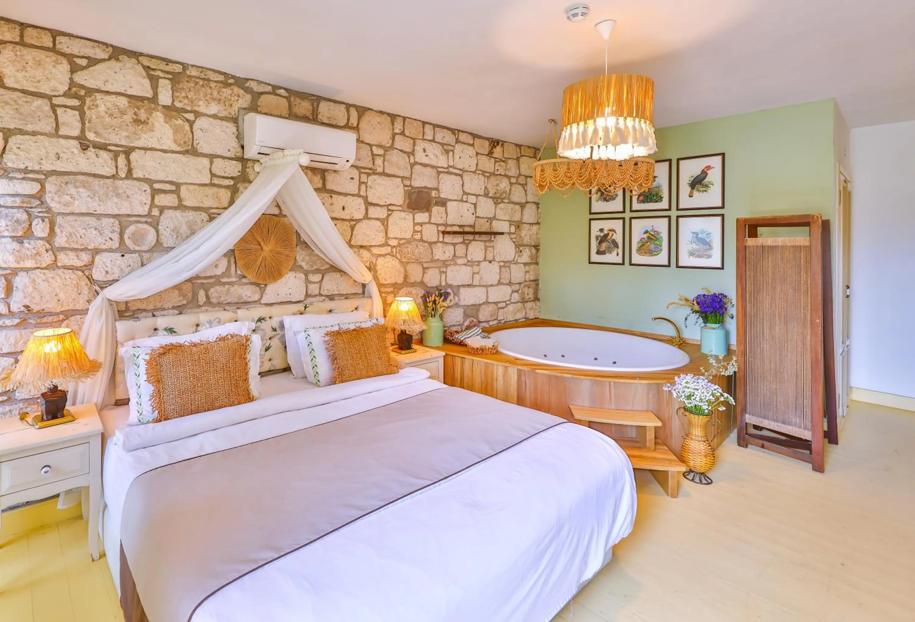 Bed in Palas Alaçatı - Adult Only