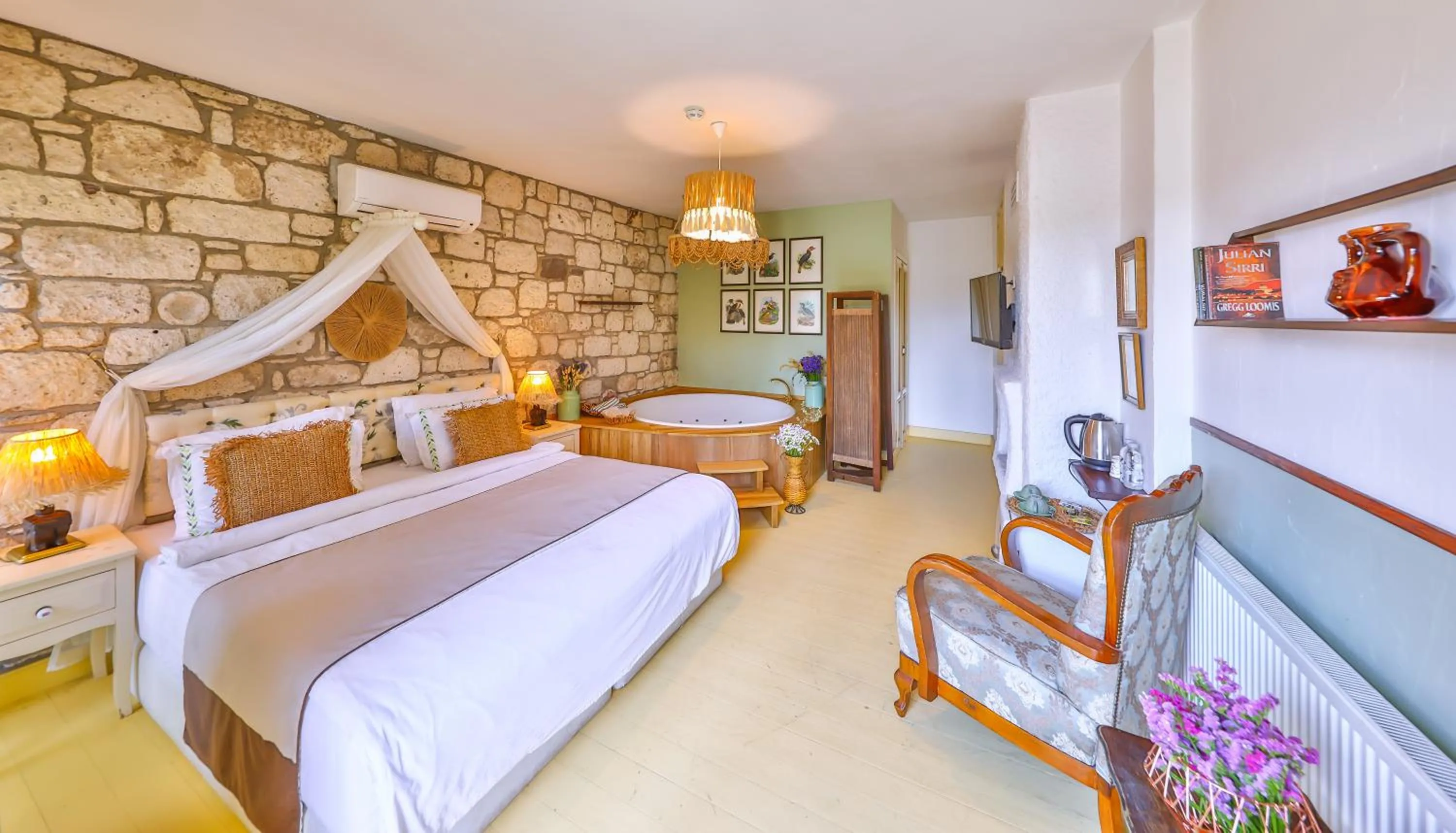 Bed in Palas Alaçatı - Adult Only