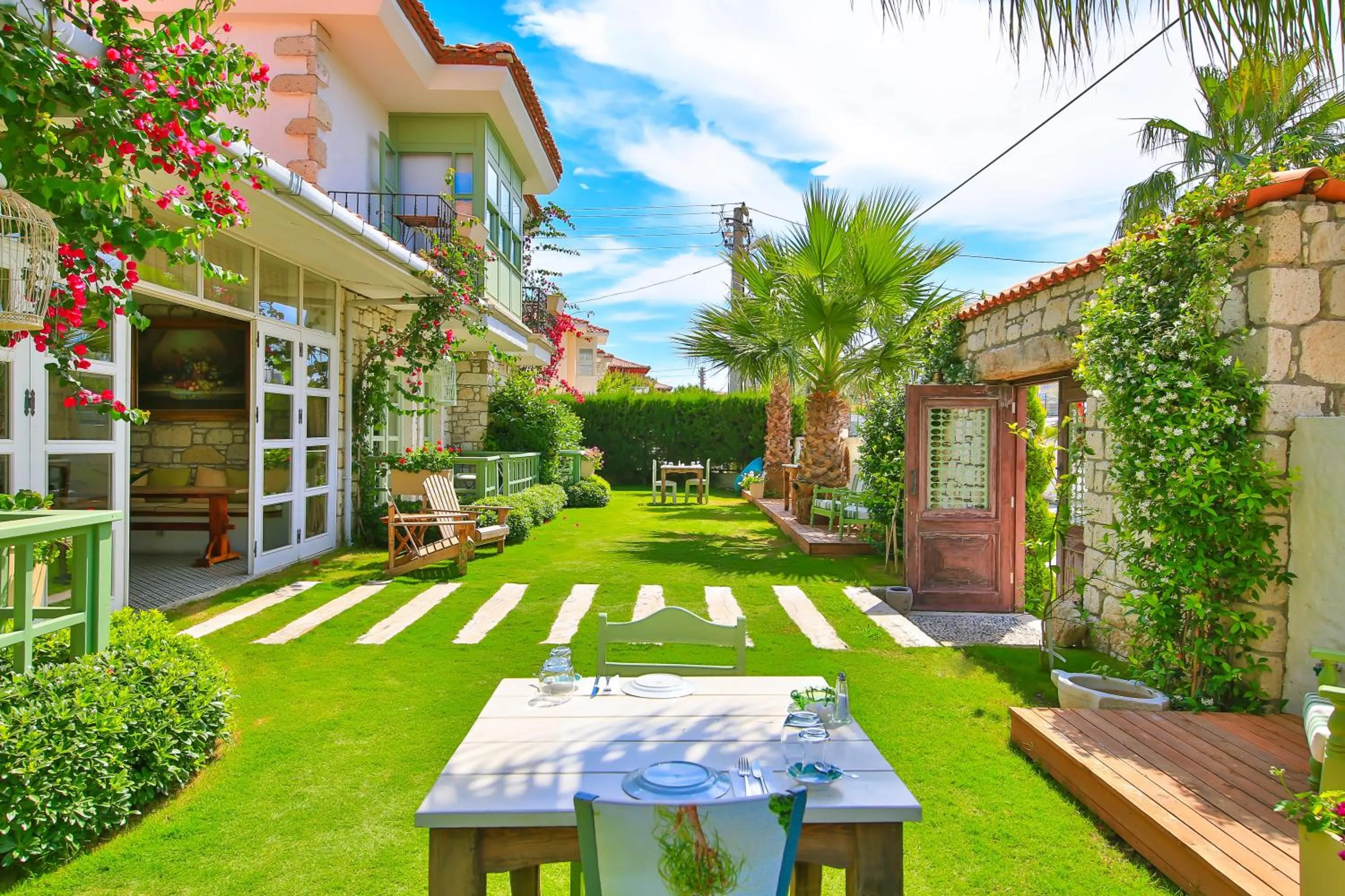 Property building in Palas Alaçatı - Adult Only