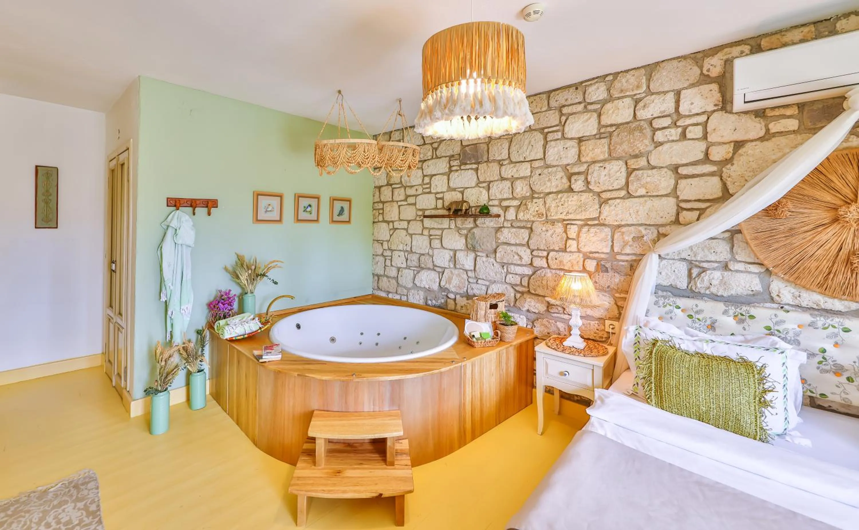 Bed in Palas Alaçatı - Adult Only