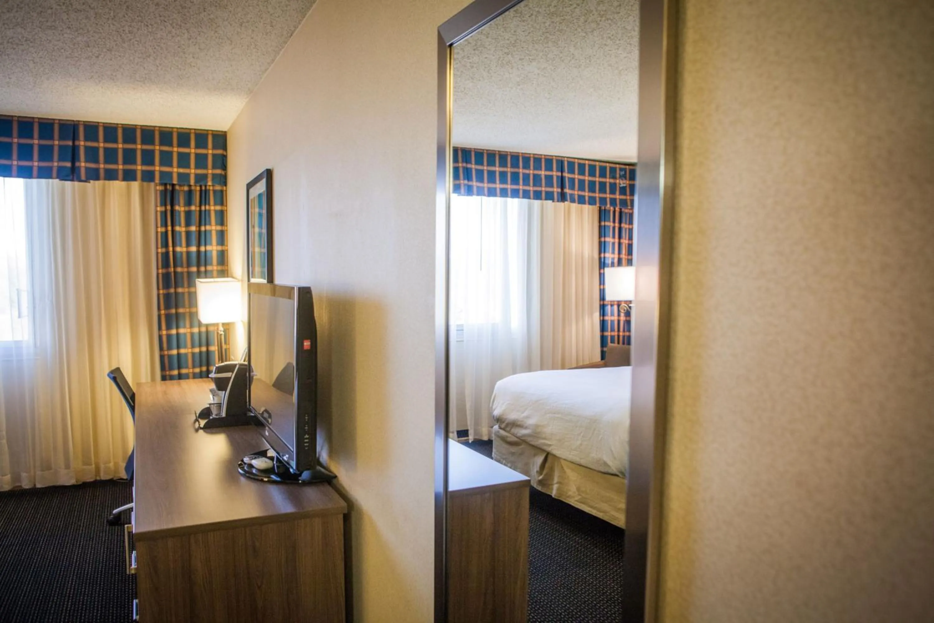 Bed in Holiday Inn Des Moines-Downtown-Mercy Campus by IHG