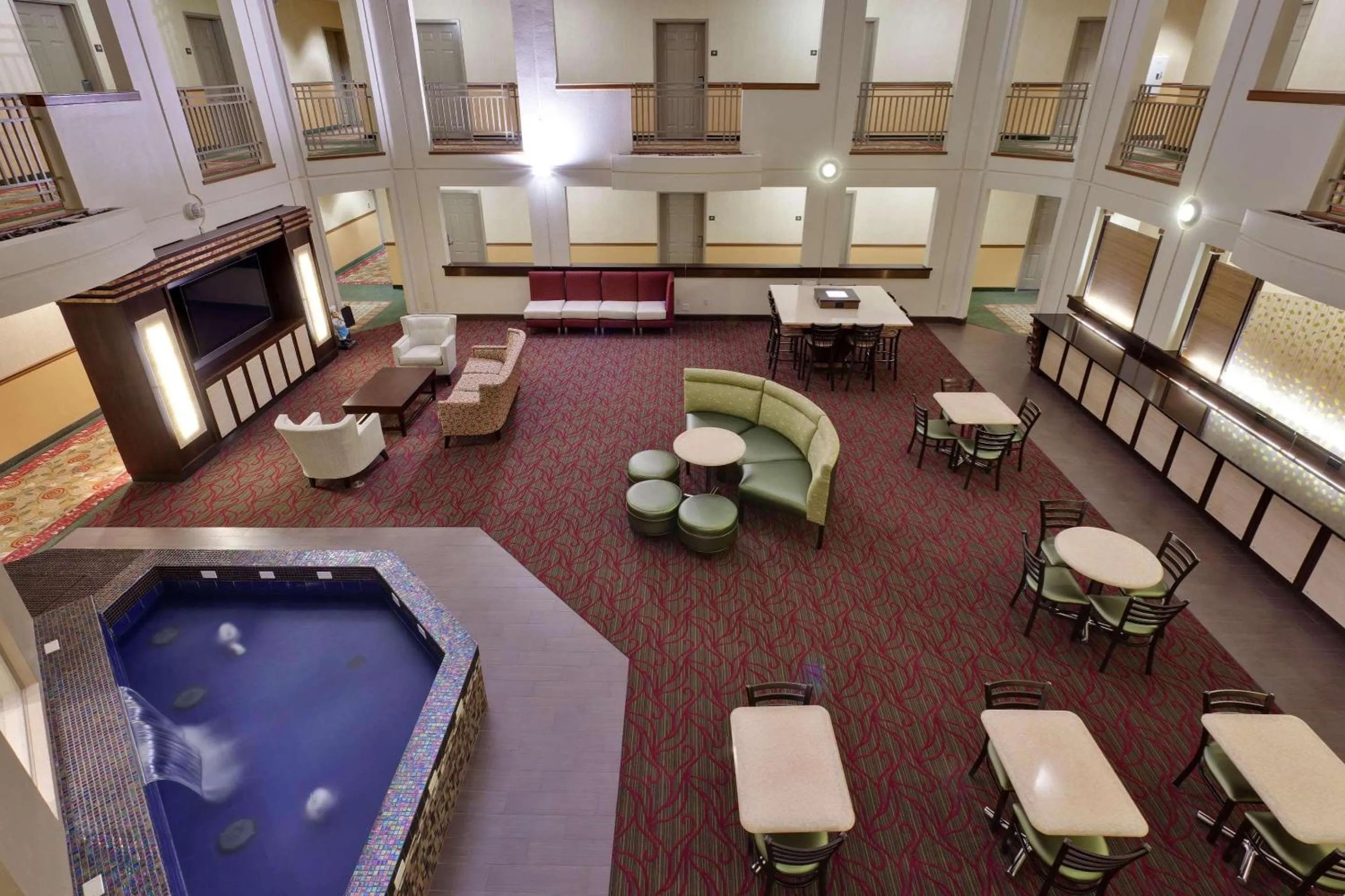 Lobby or reception in Country Inn & Suites by Radisson, San Carlos, CA