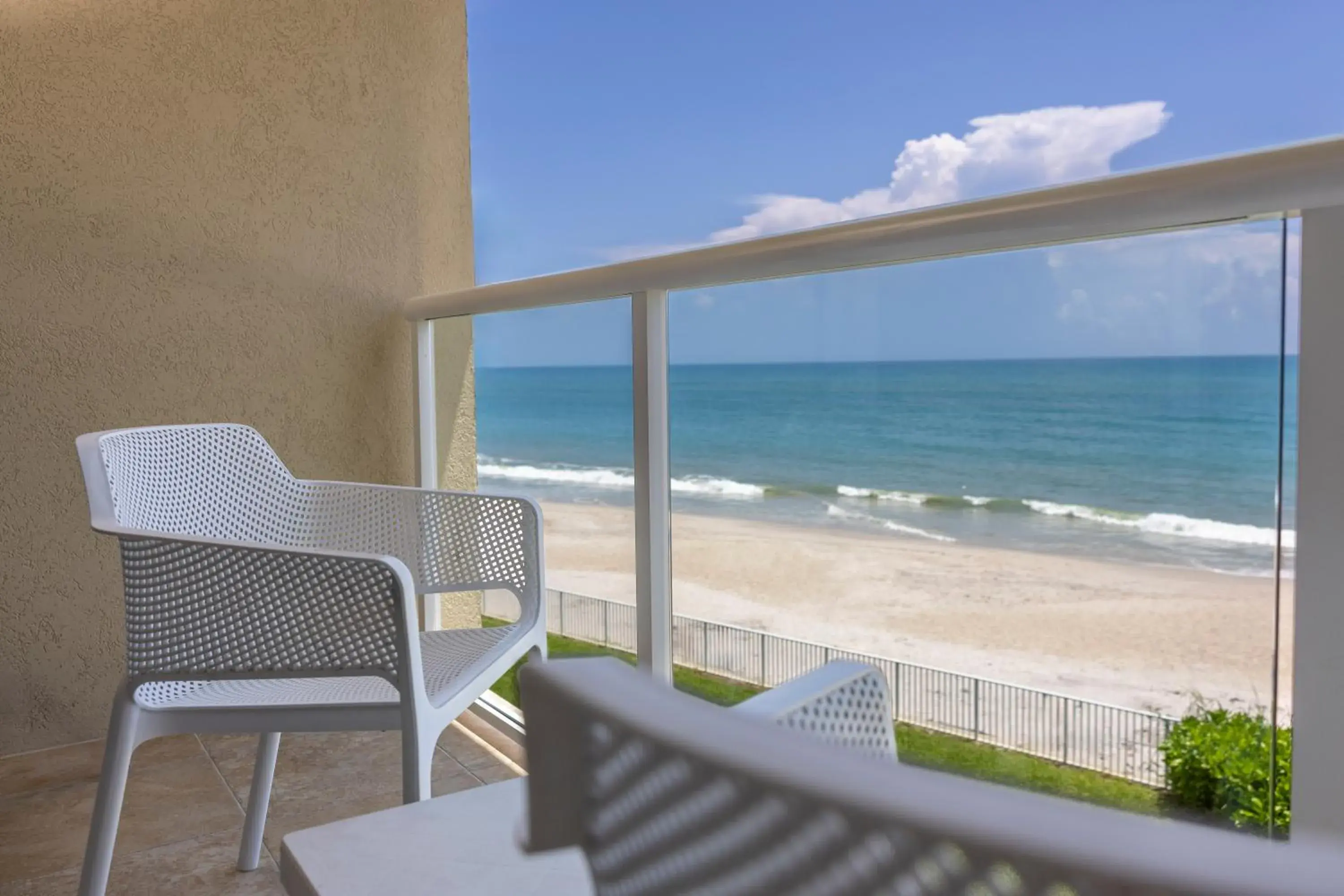 Queen Room with Sea View in Ocean Breeze Inn Vero Beach Queen Room with Sea View in Ocean Breeze Inn Vero Beach