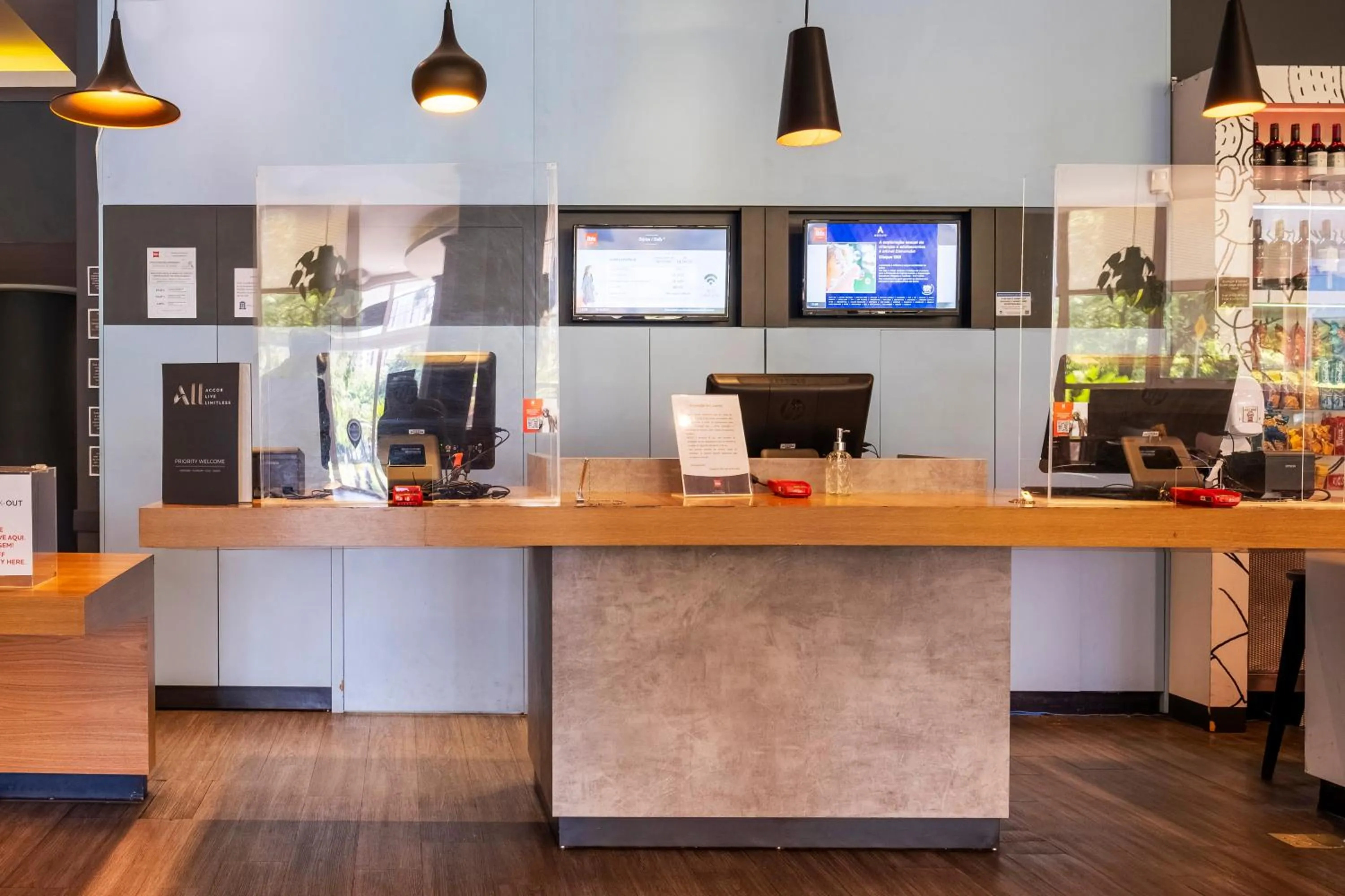 Lounge or bar in ibis Sao Jose do Rio Preto