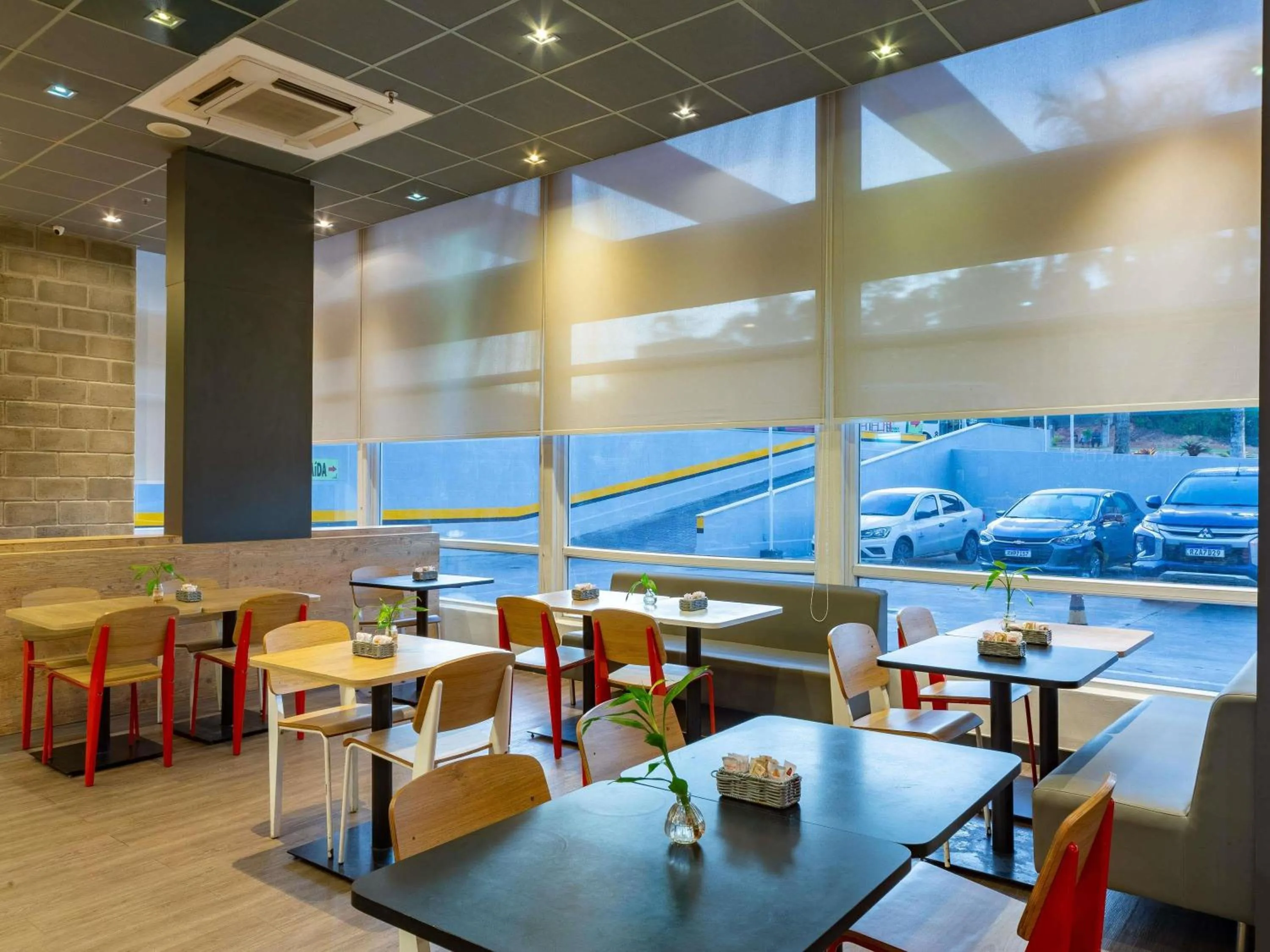 Restaurant/places to eat in ibis Manaus Aeroporto