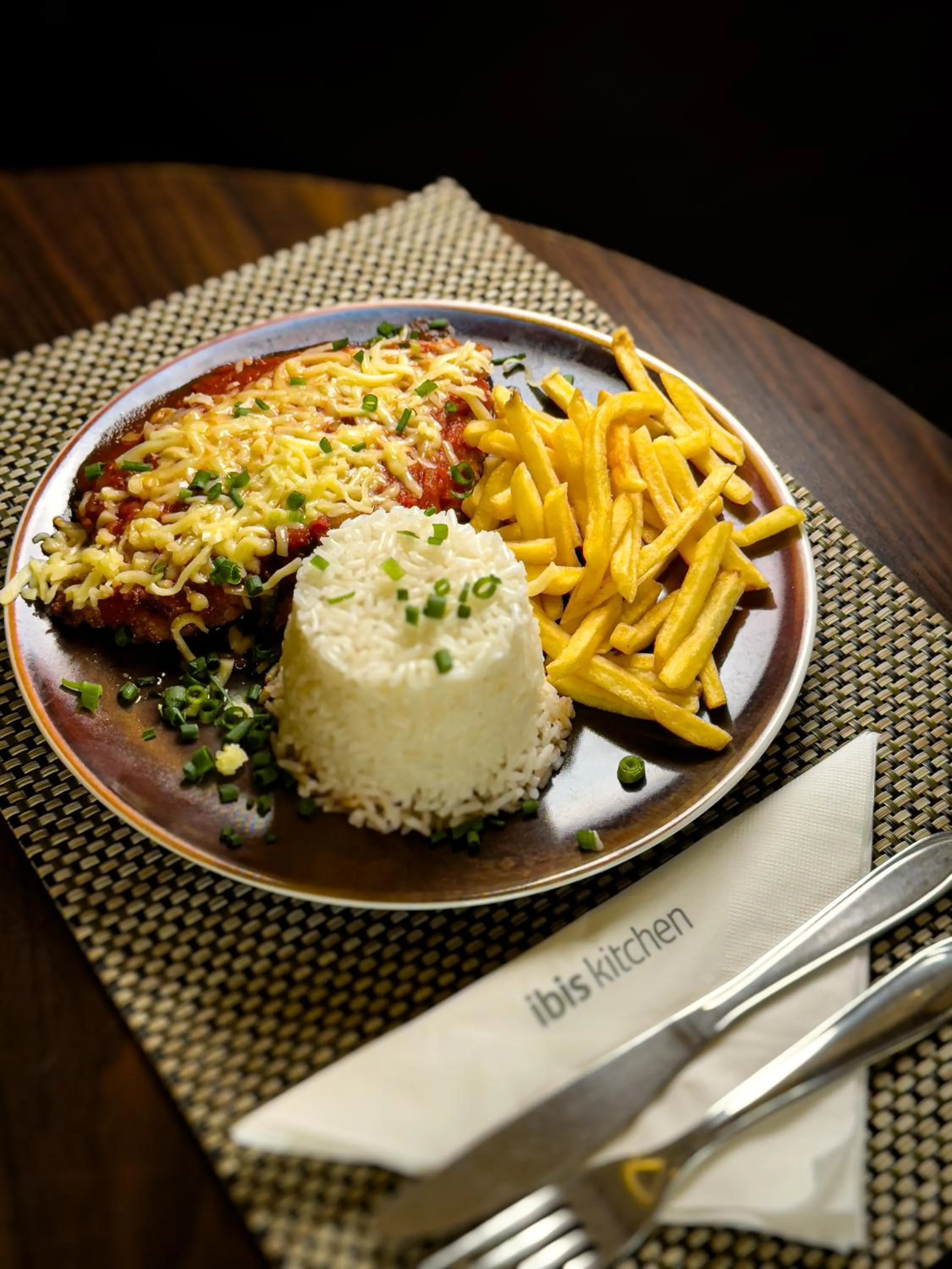 Restaurant/places to eat in ibis Curitiba Batel