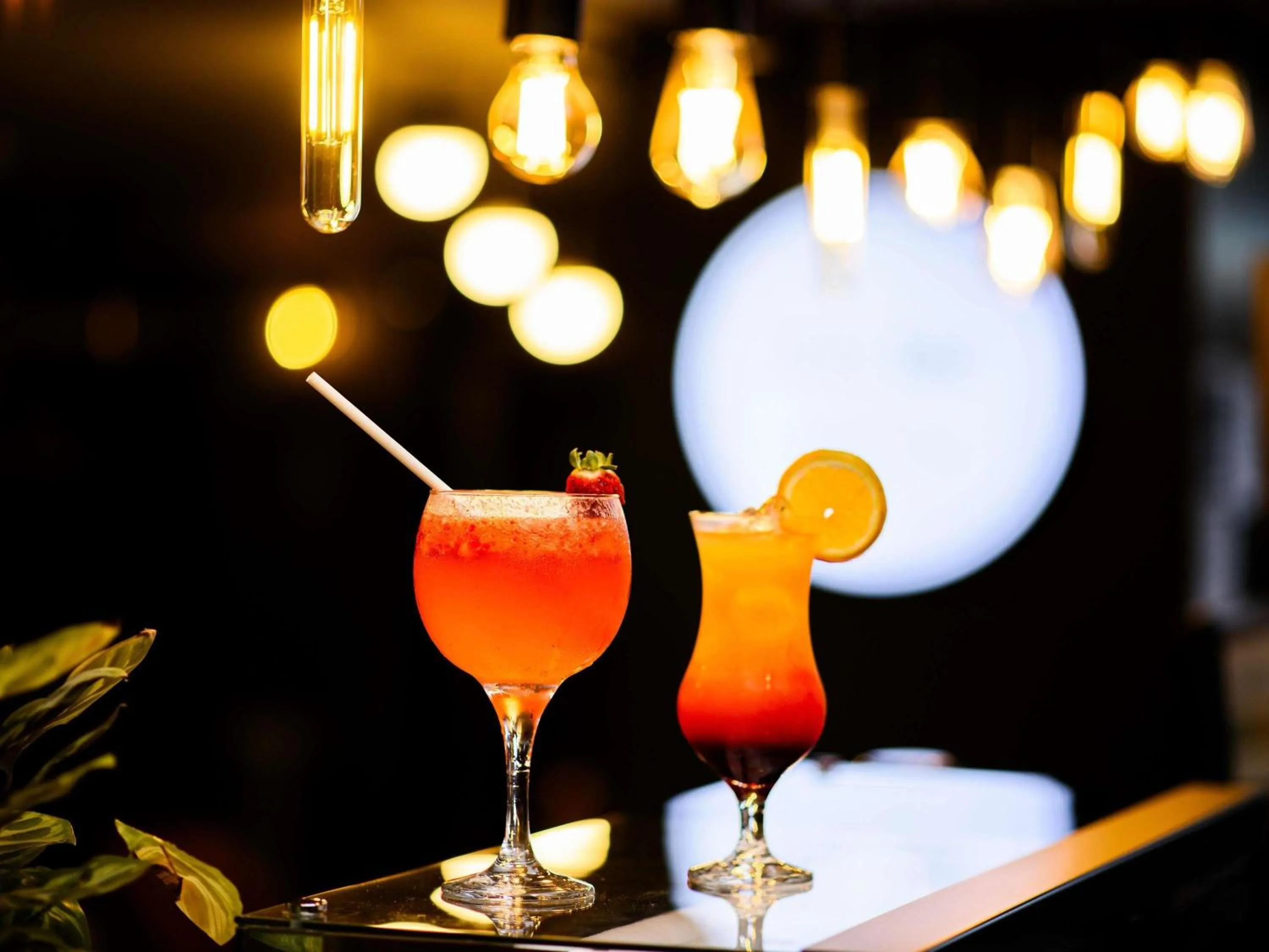 Lounge or bar in ibis Curitiba Batel