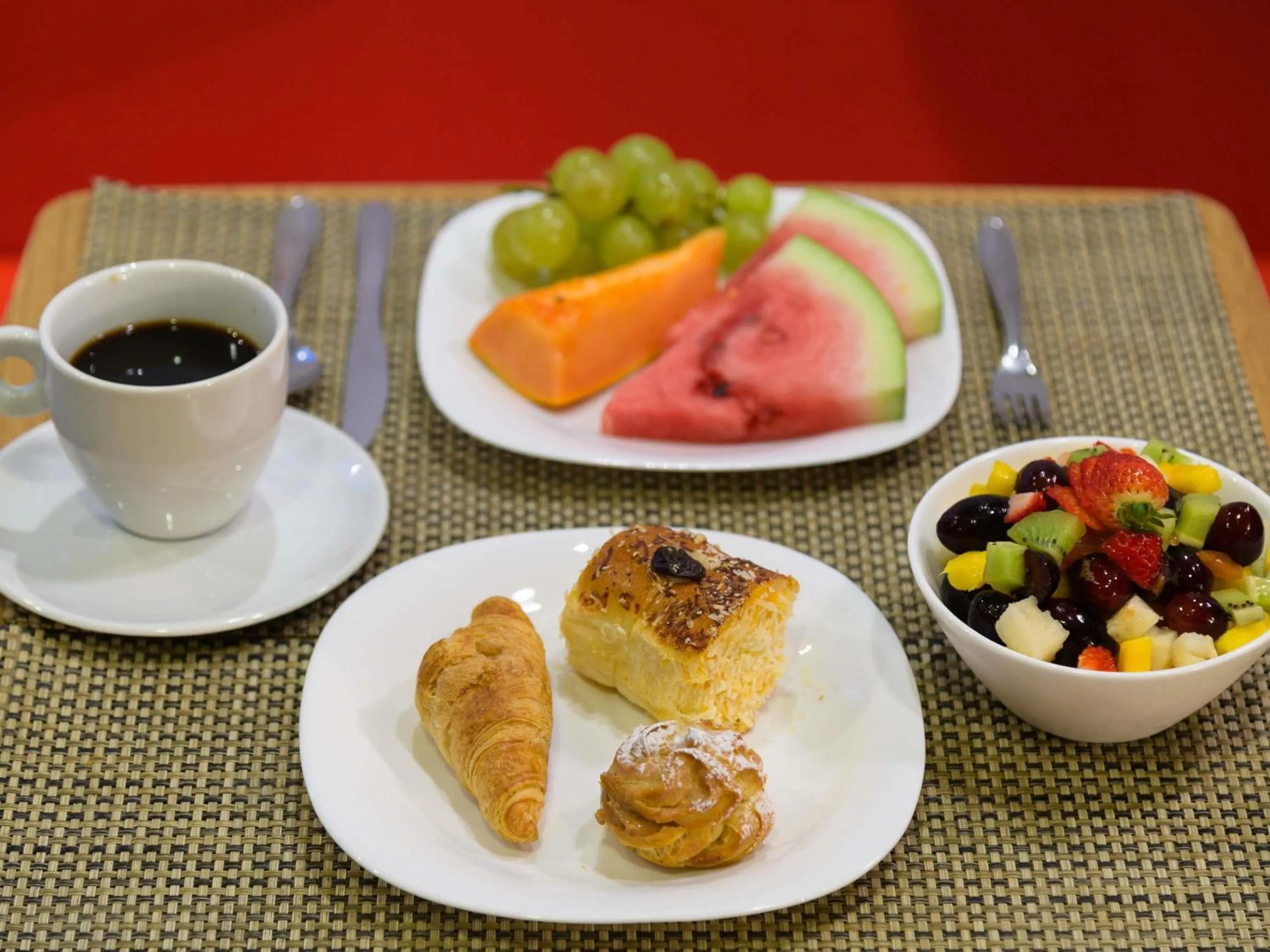 Restaurant/places to eat in ibis Aracaju