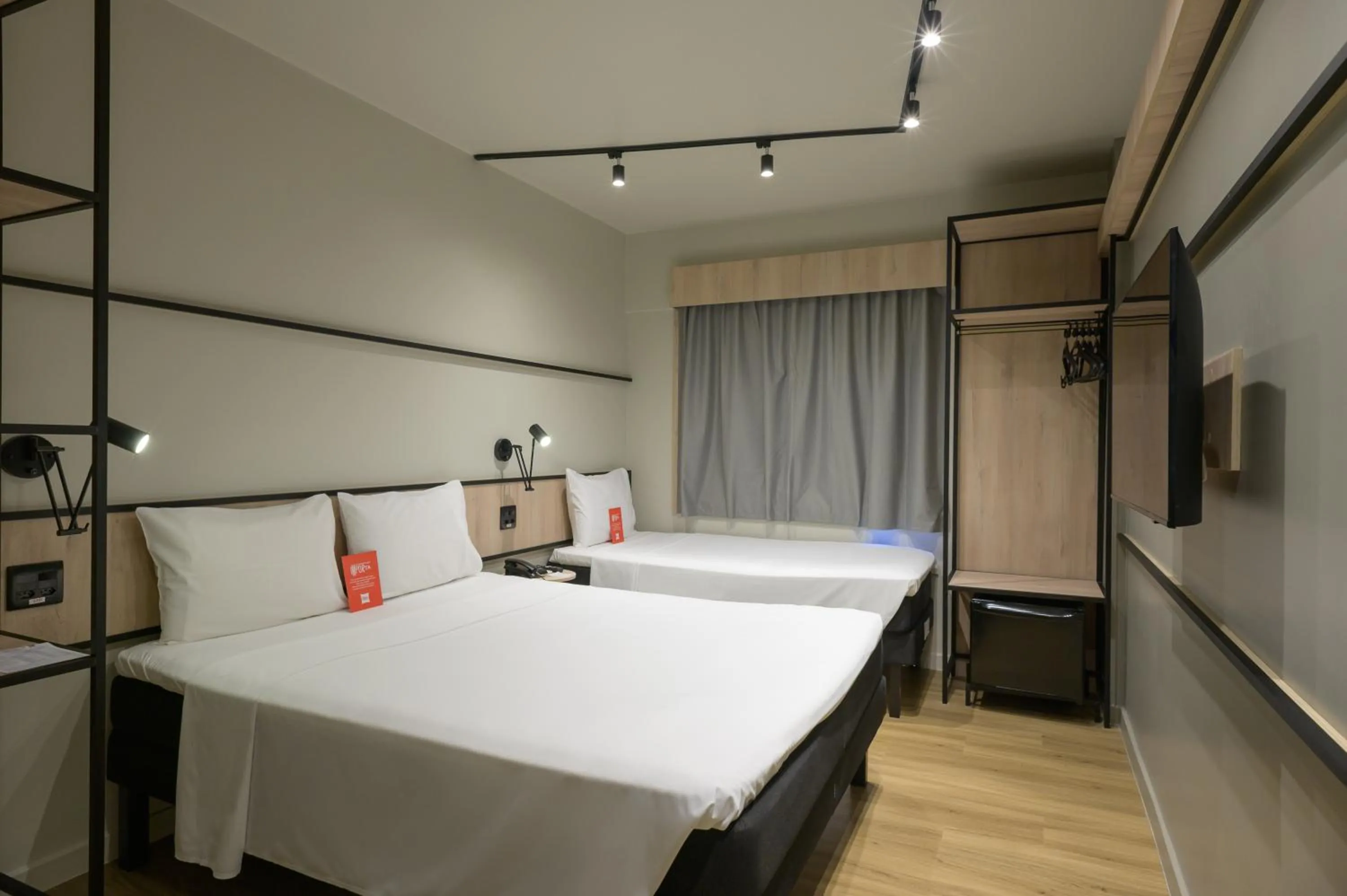 Photo of the whole room, Bed in ibis Aracaju
