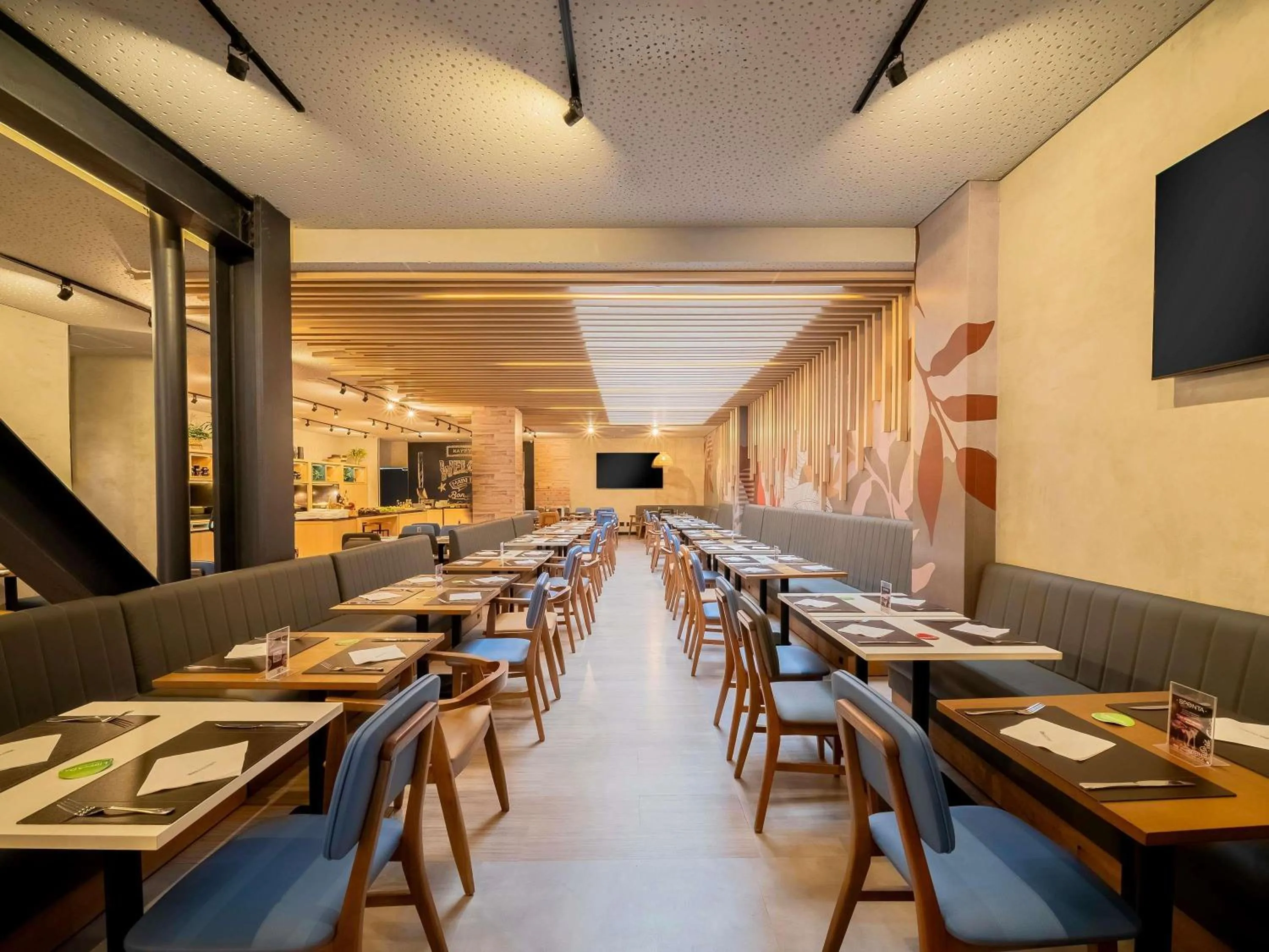 Restaurant/places to eat in ibis Sao Paulo Paulista