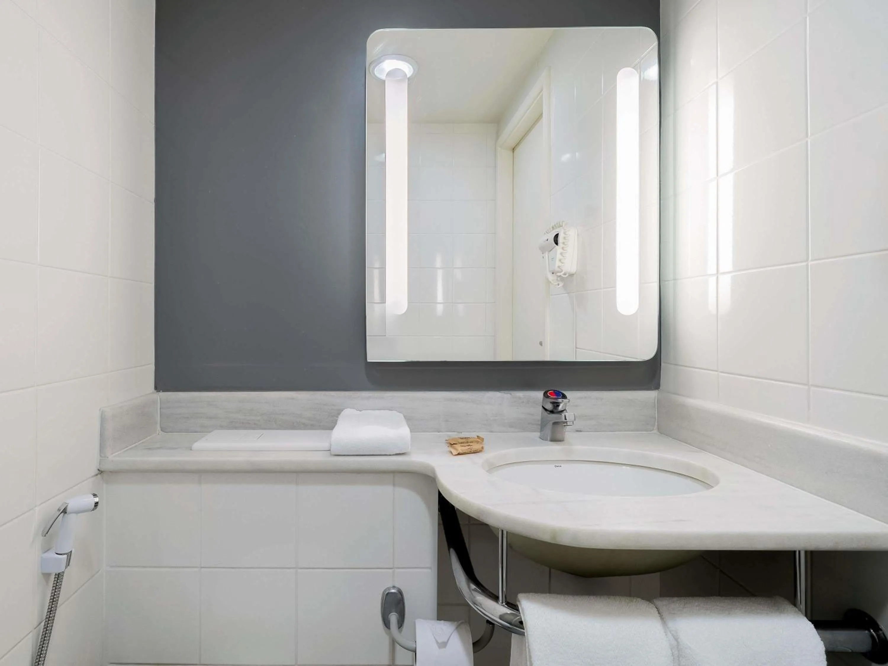 Bedroom in ibis Sao Paulo Paulista