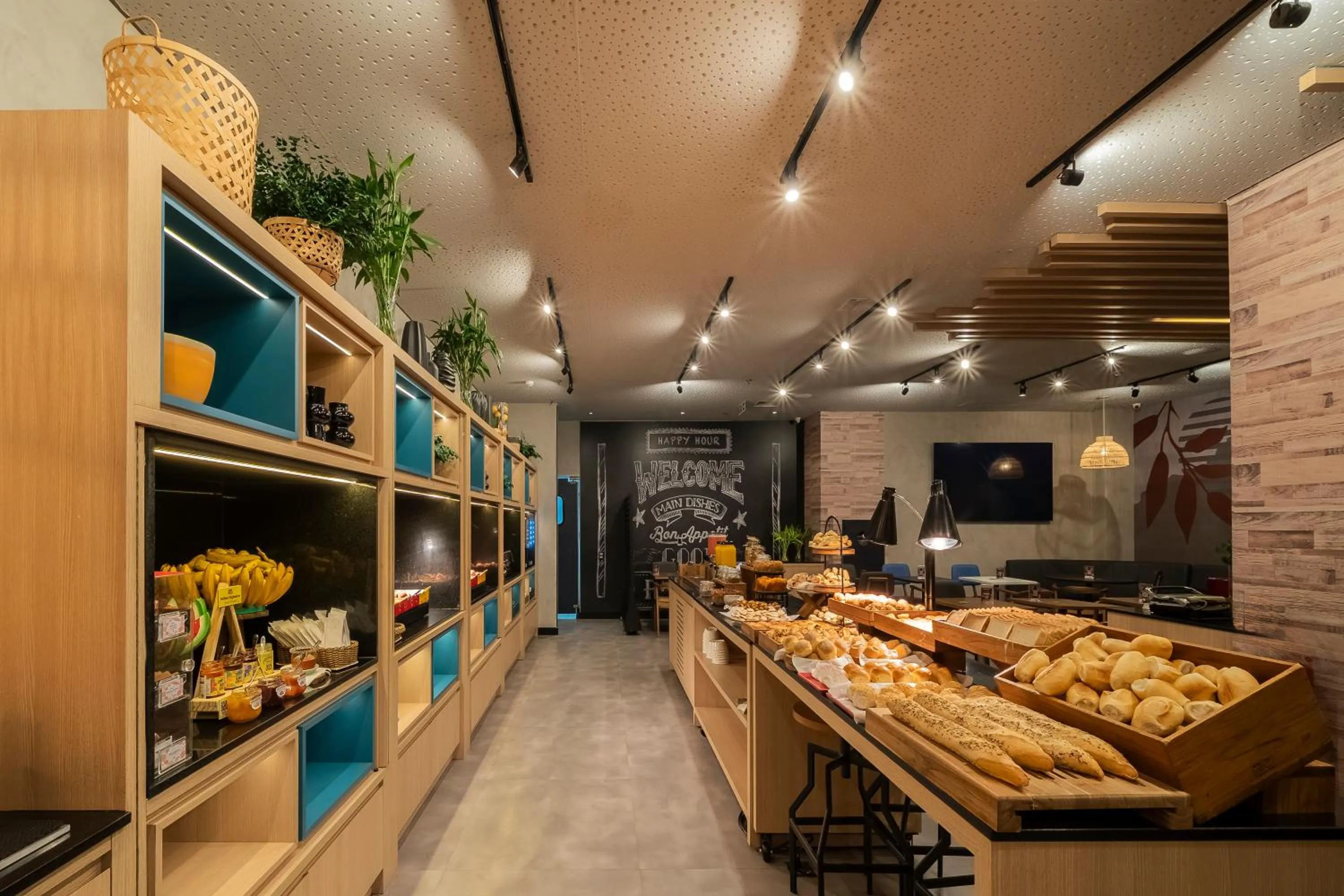 Restaurant/places to eat in ibis Sao Paulo Paulista