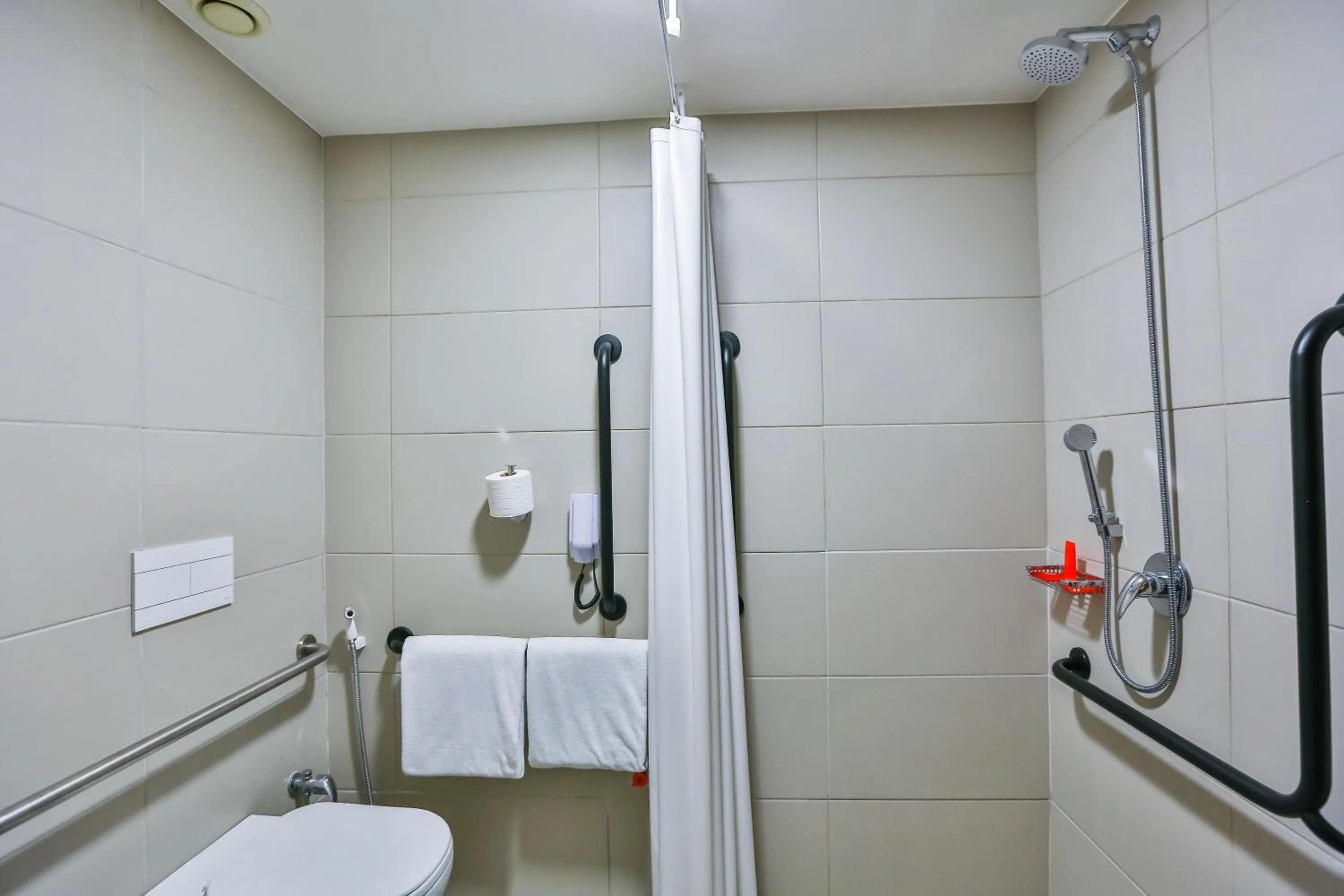 Bathroom in ibis Sao Paulo Morumbi