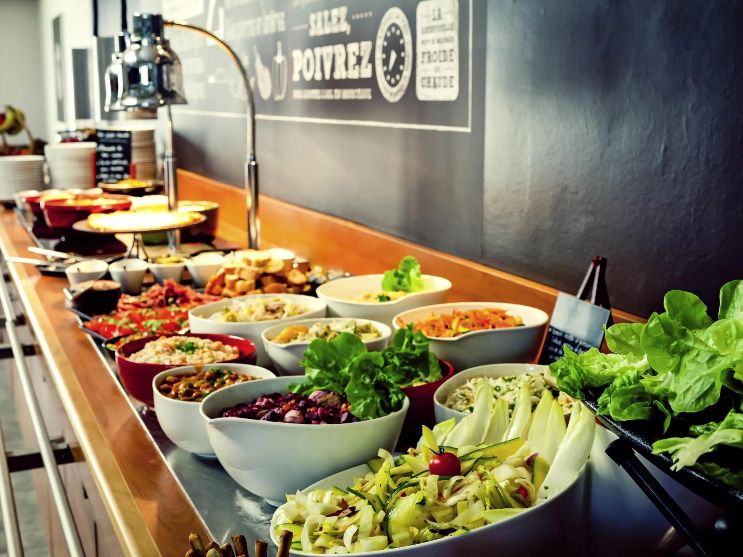 Restaurant/places to eat in ibis Sao Paulo Morumbi