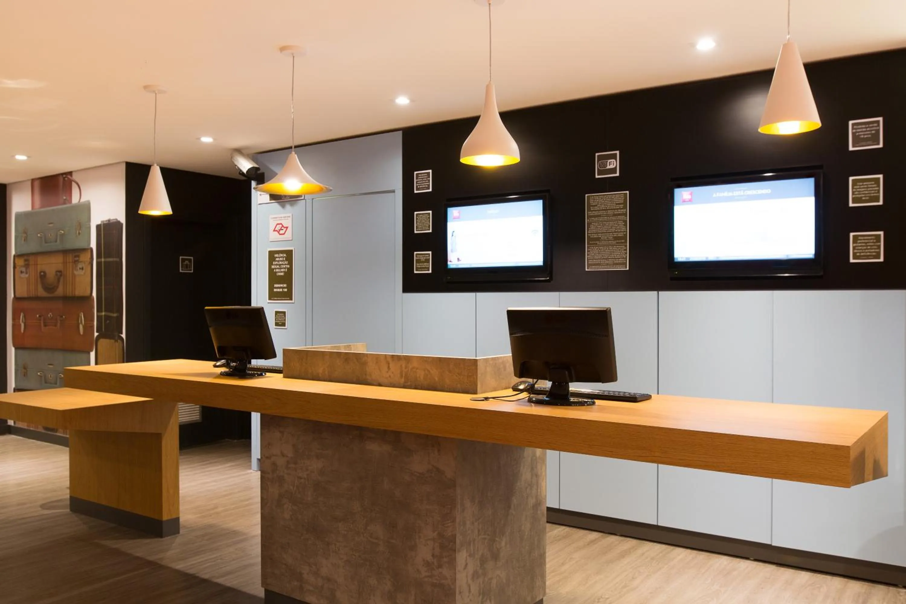 Lobby or reception in ibis Sao Jose dos Campos Colinas