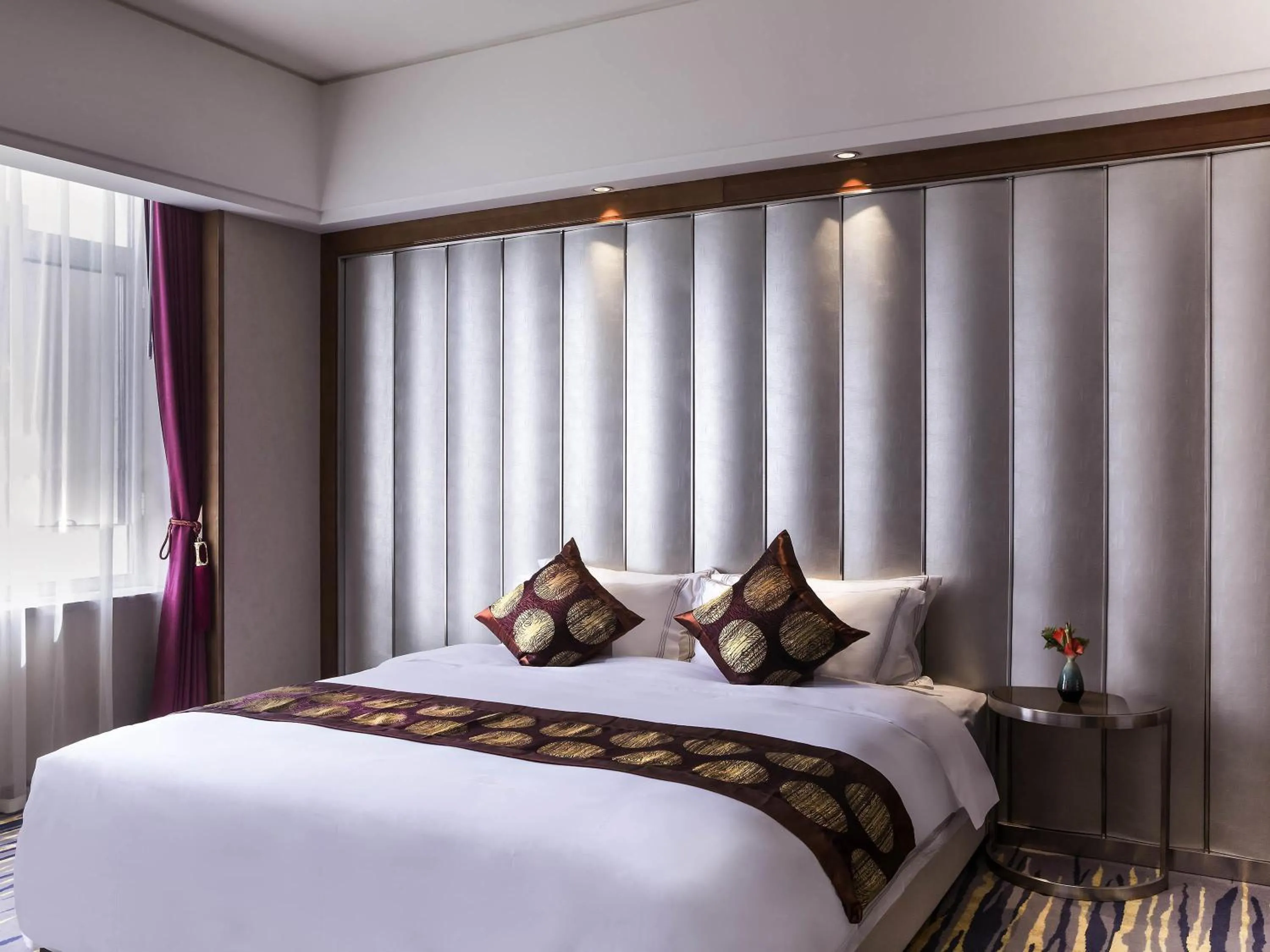 Bedroom, Bed in Novotel Daqing Haofang