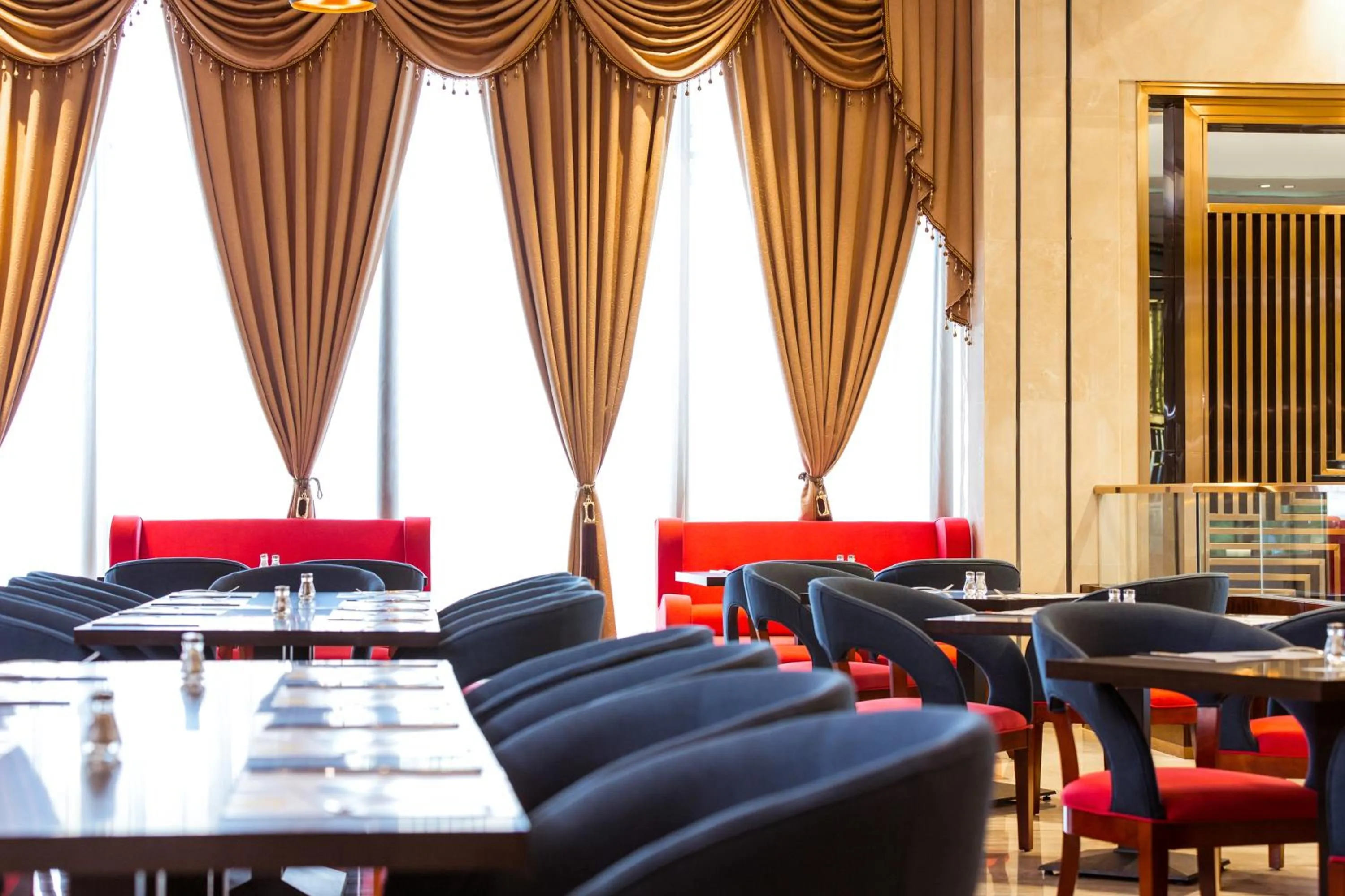 Restaurant/places to eat in Novotel Daqing Haofang