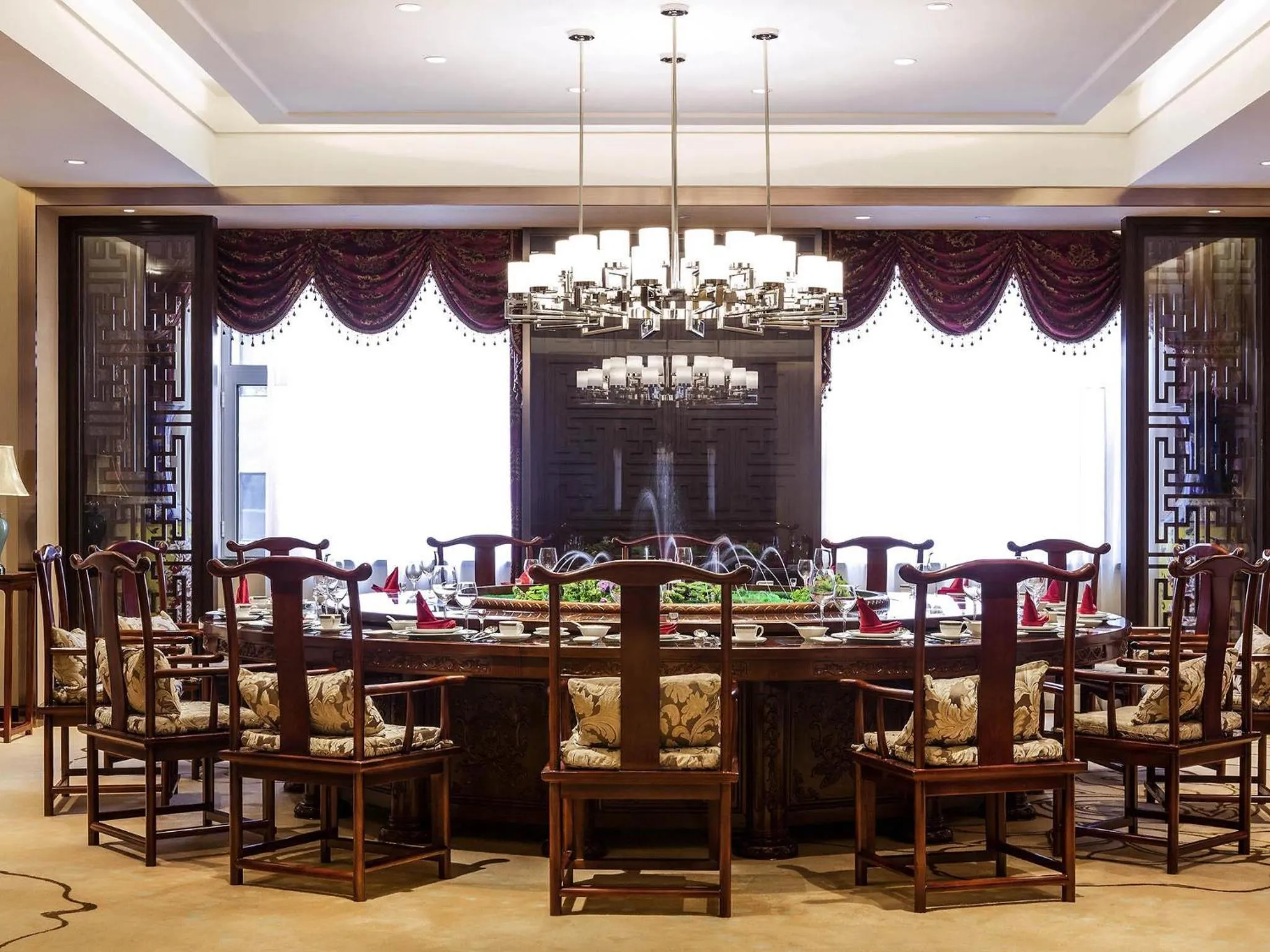 Restaurant/places to eat in Novotel Daqing Haofang