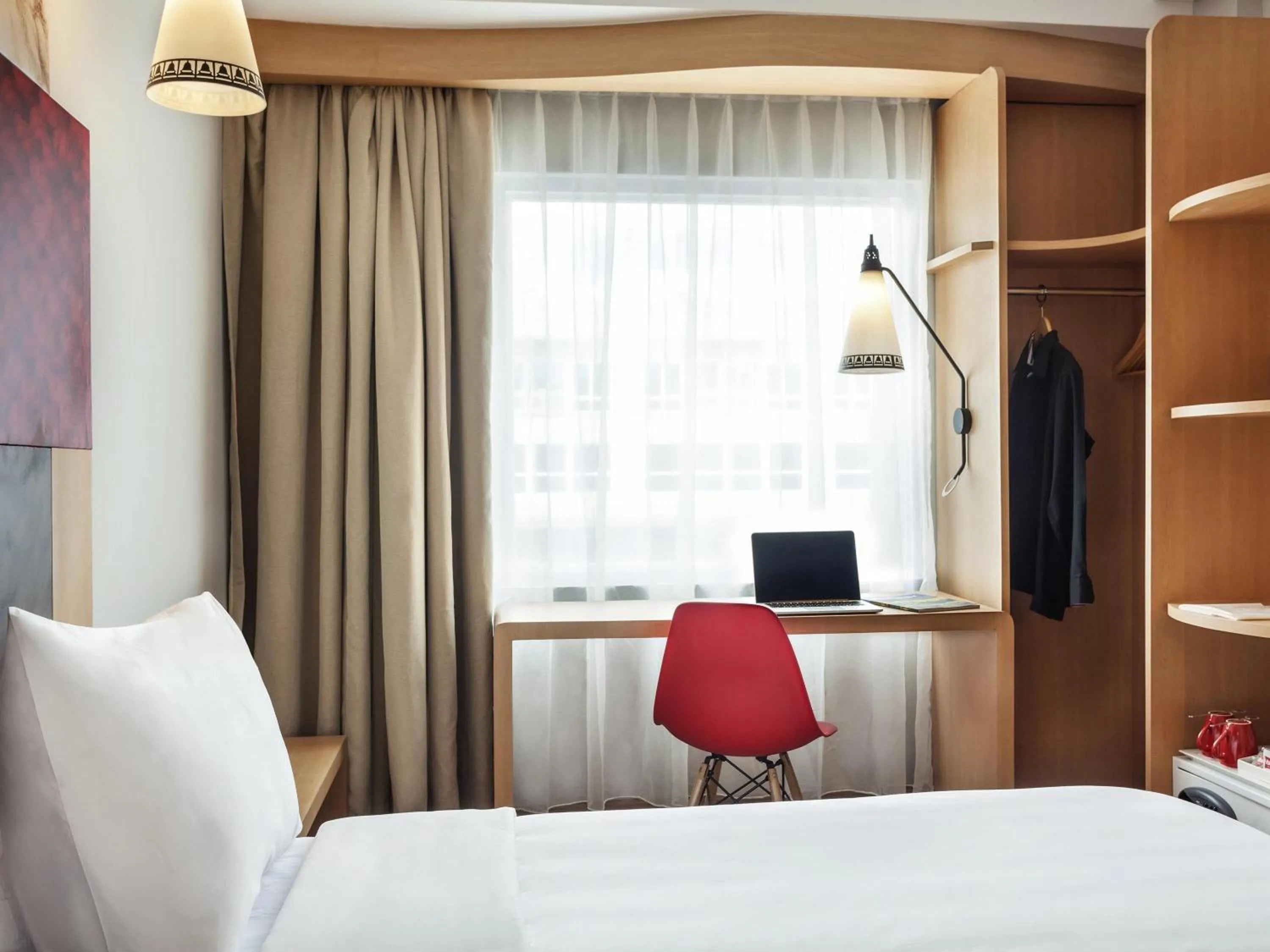 Bedroom, Bed in ibis Yogyakarta Adi Sucipto