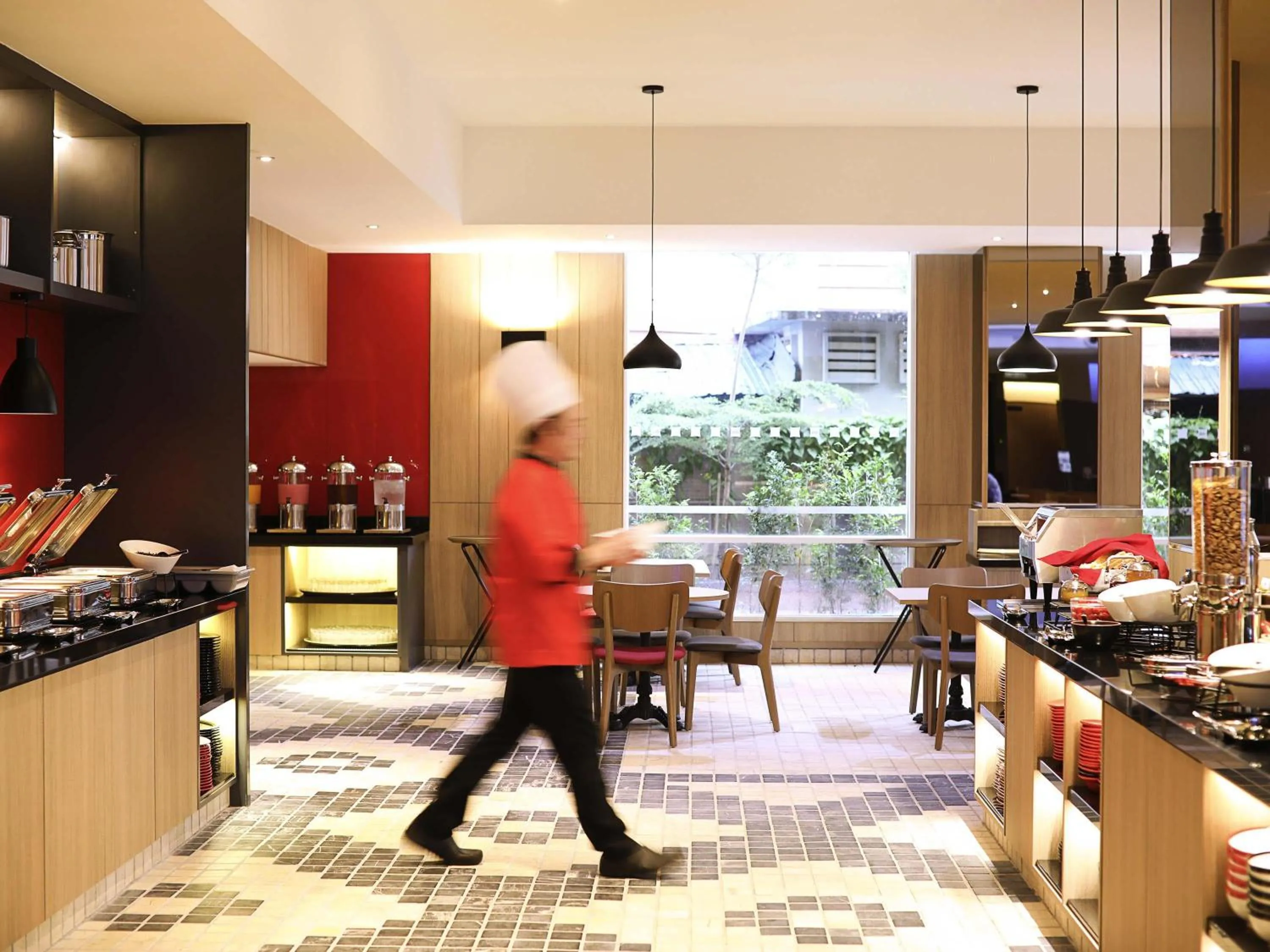 Restaurant/places to eat in Ibis Melaka