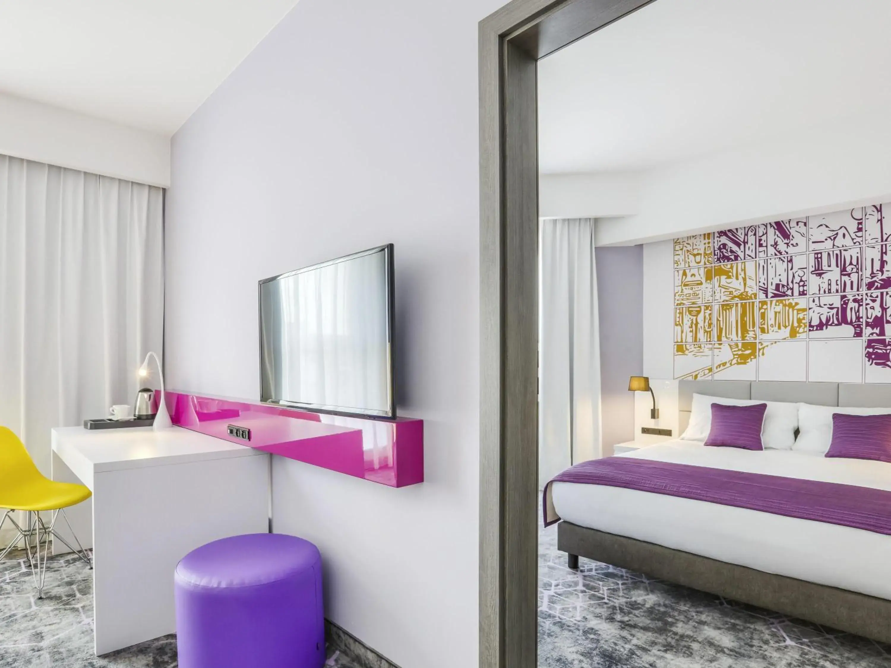 Family Room with One Double Bed and Two Single Beds in ibis Styles Nowy Sacz Family Room with One Double Bed and Two Single Beds in ibis Styles Nowy Sacz