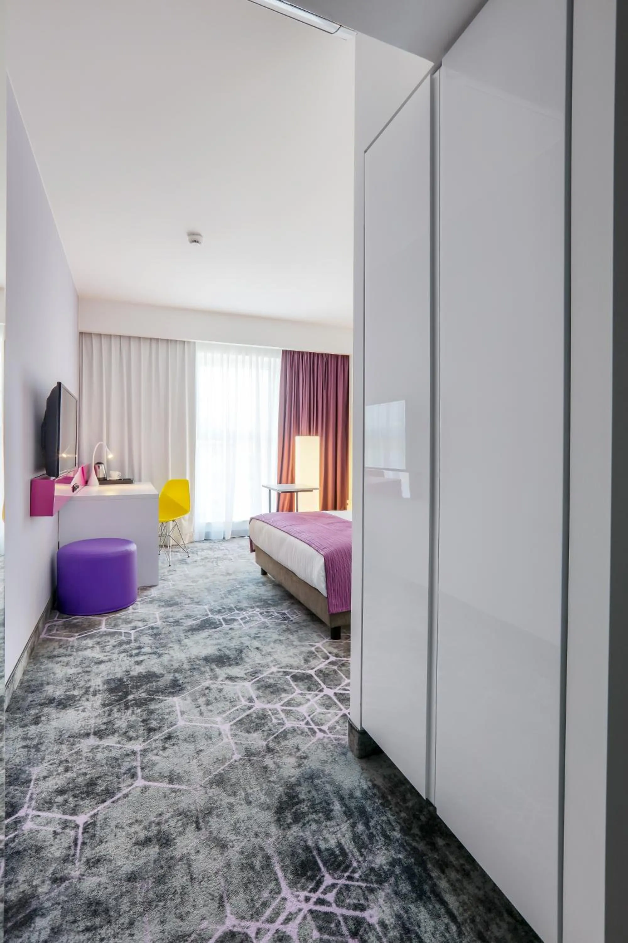 Day, Bed in ibis Styles Nowy Sacz
