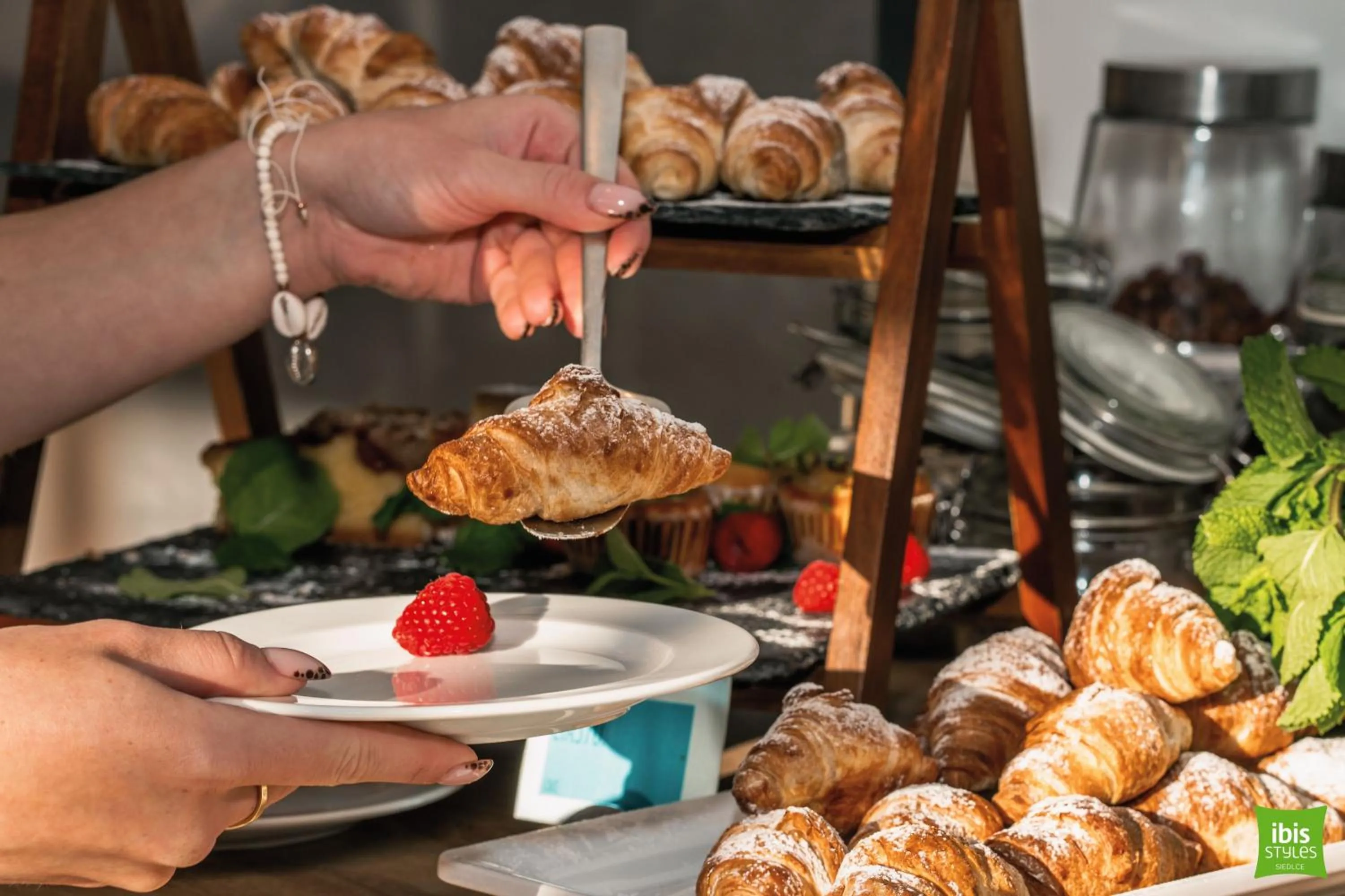 Buffet breakfast in ibis Styles Siedlce
