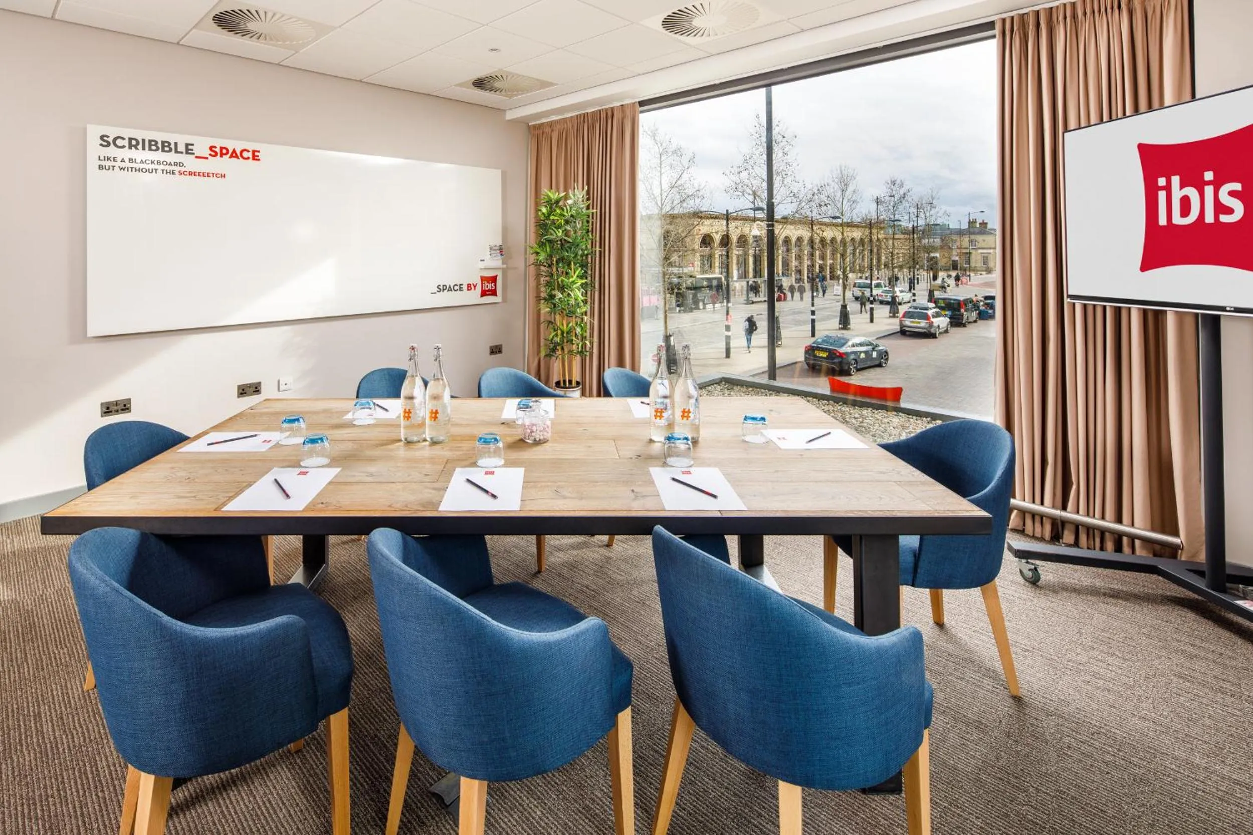 Meeting/conference room in ibis Cambridge Central Station