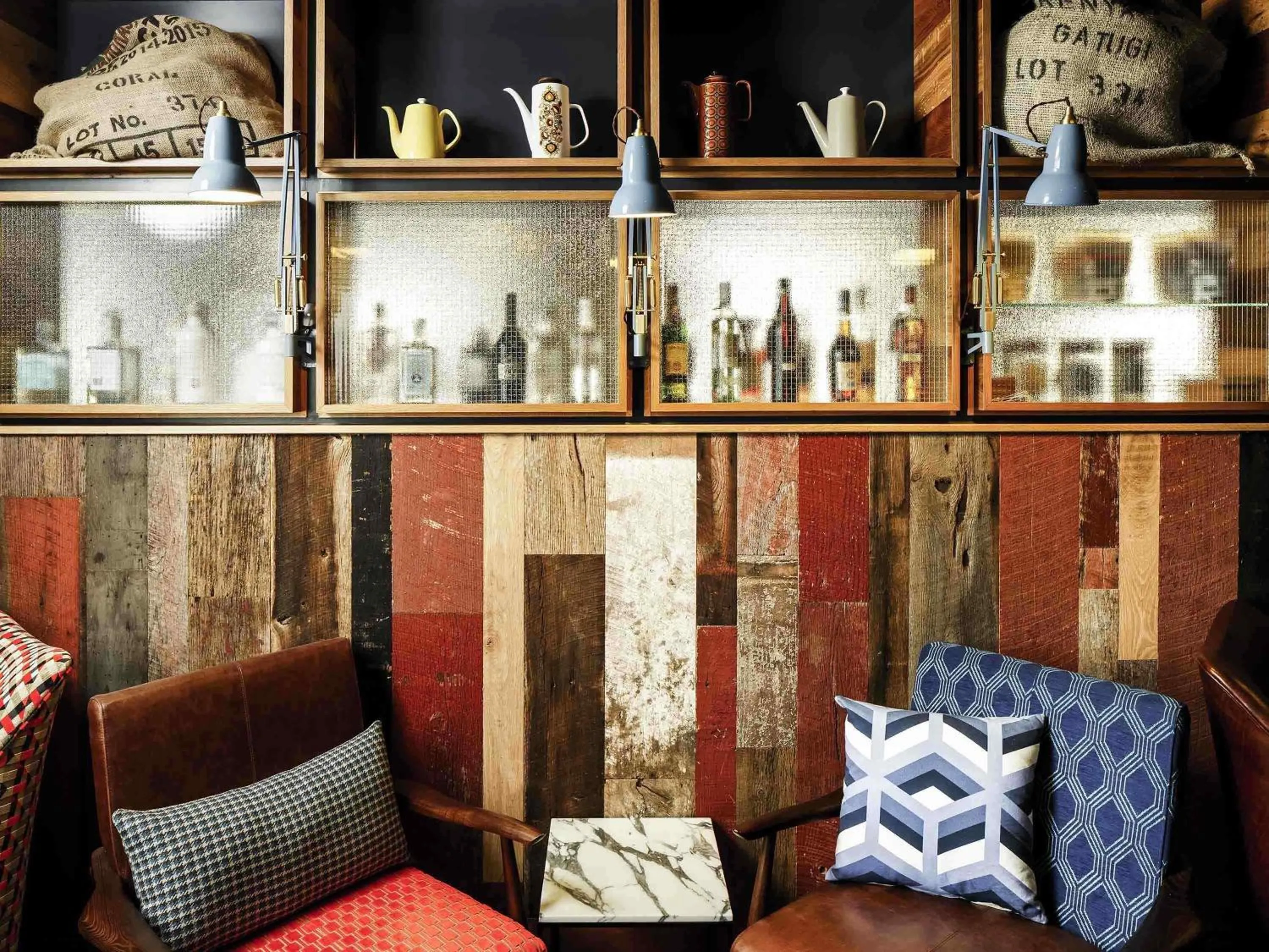 Bedroom in ibis Cambridge Central Station