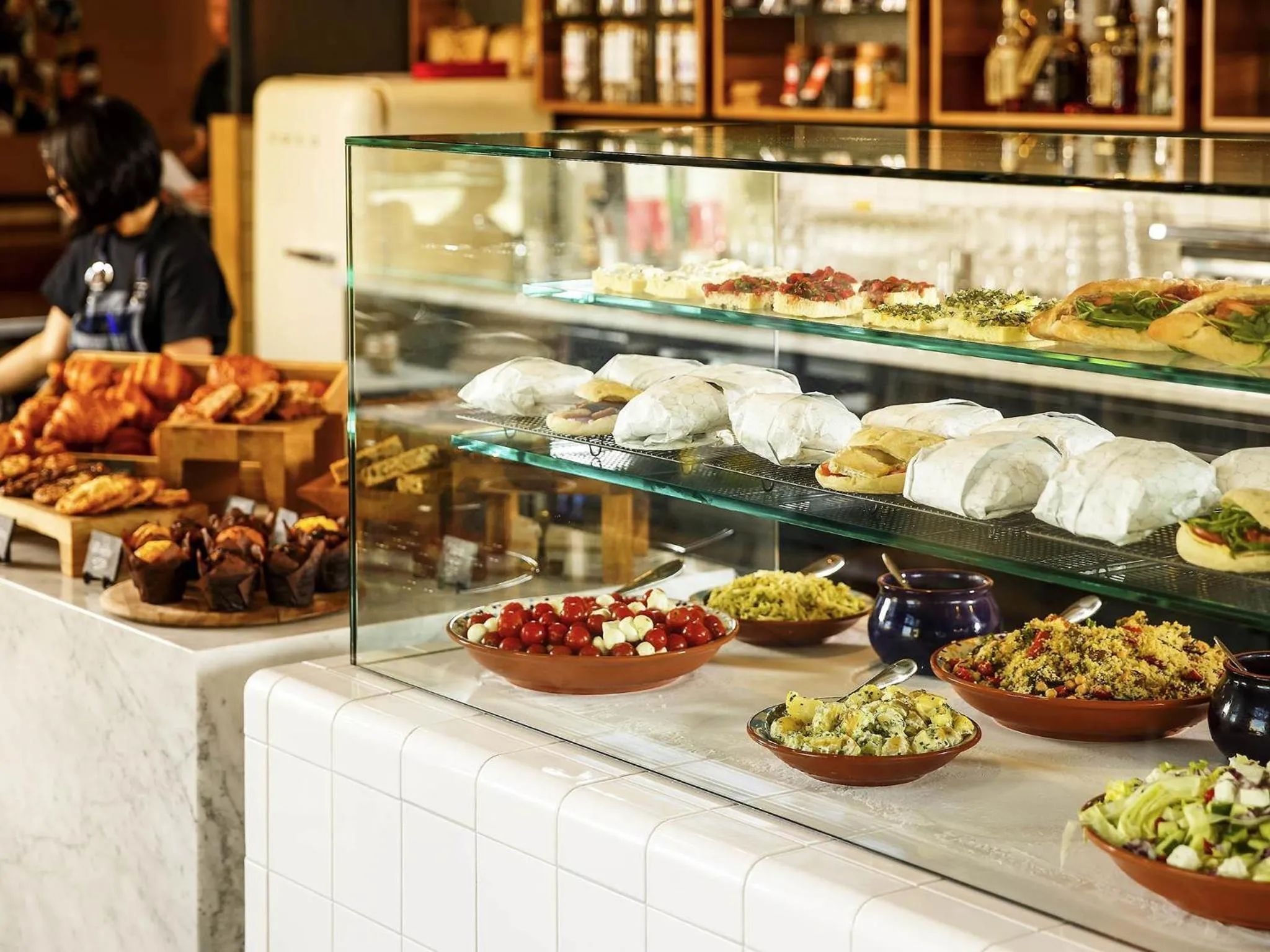 Restaurant/places to eat in ibis Cambridge Central Station