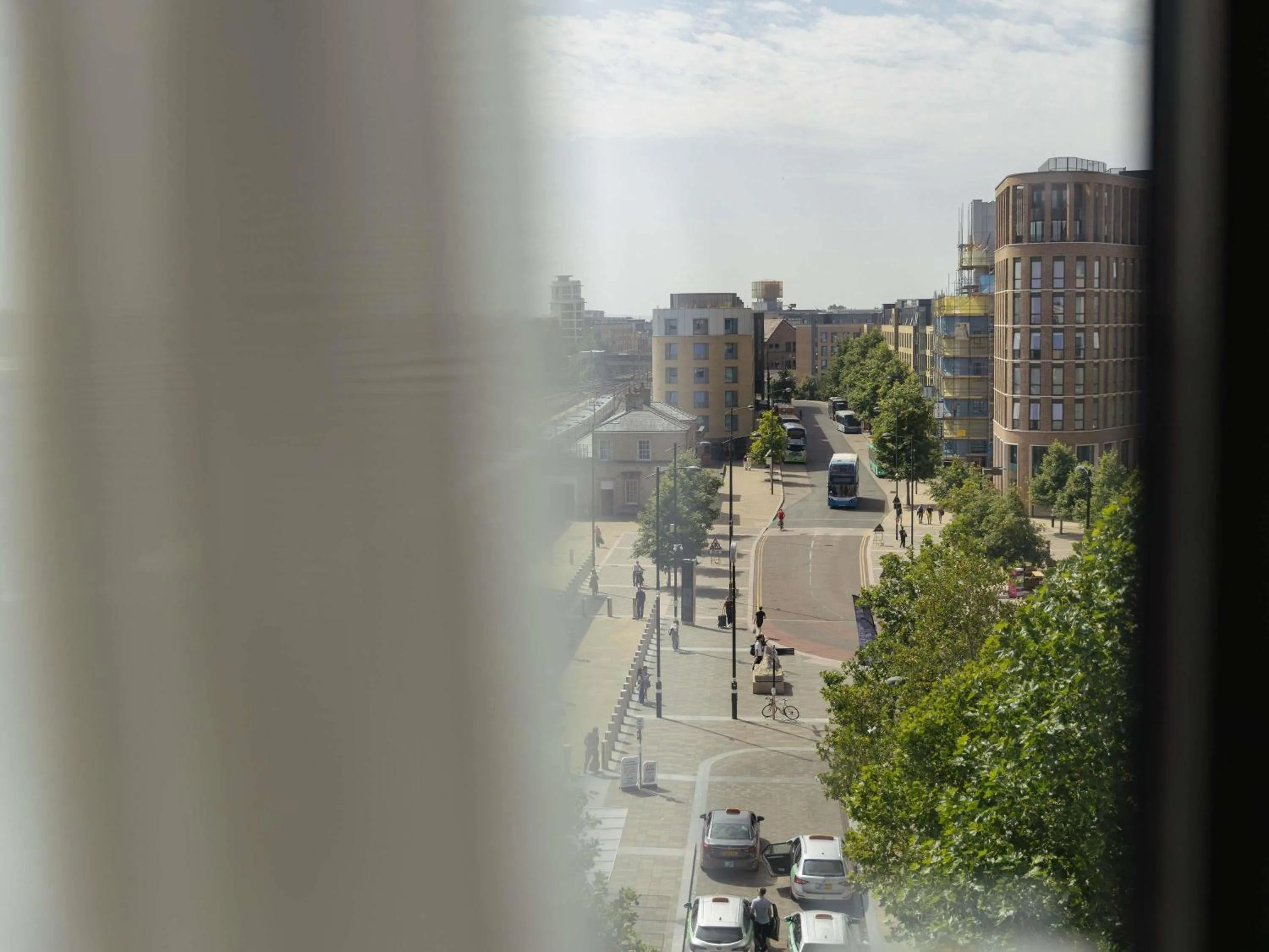 Bedroom in ibis Cambridge Central Station