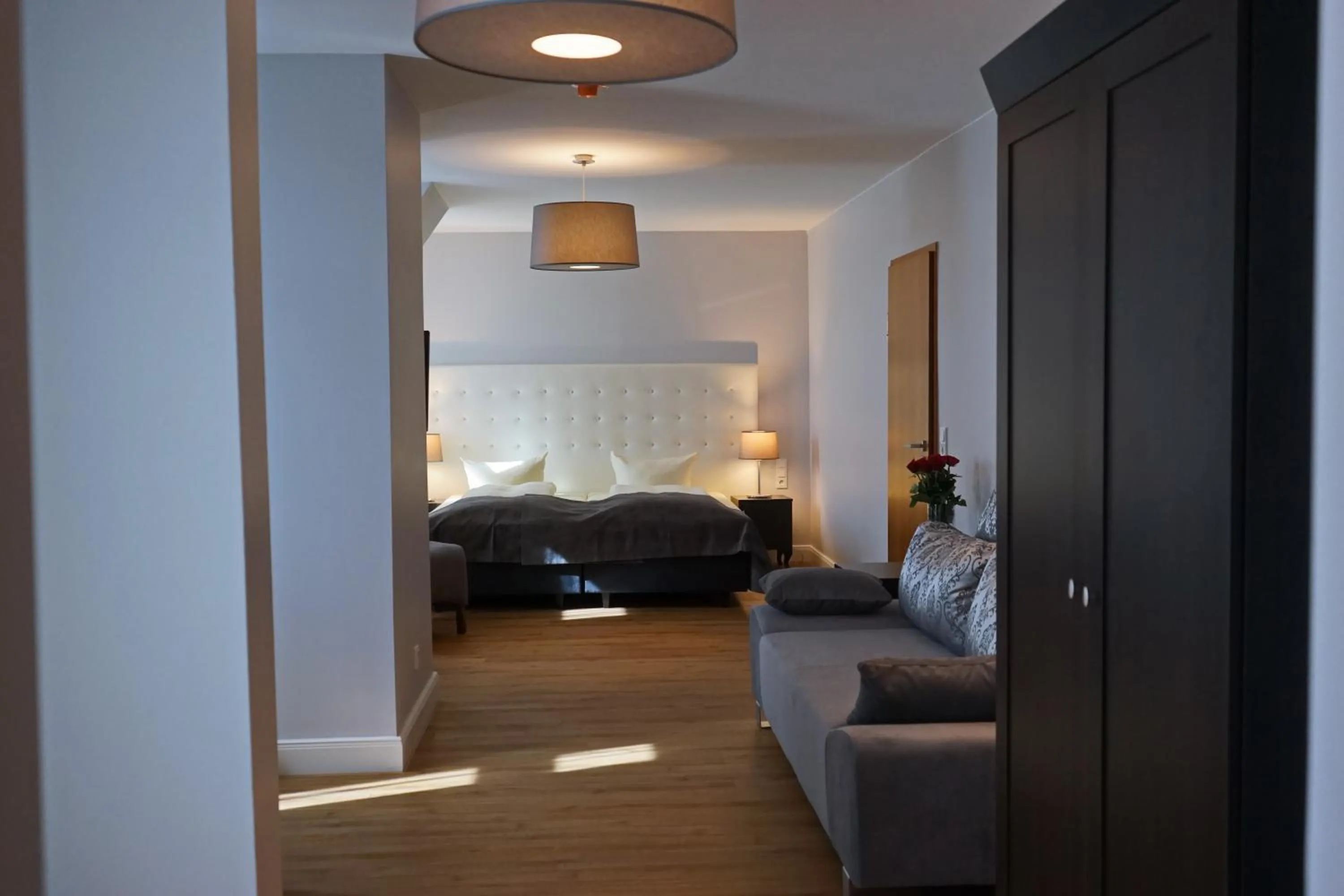 Bedroom, Bed in Hotel Rheinischer Hof Bad Soden