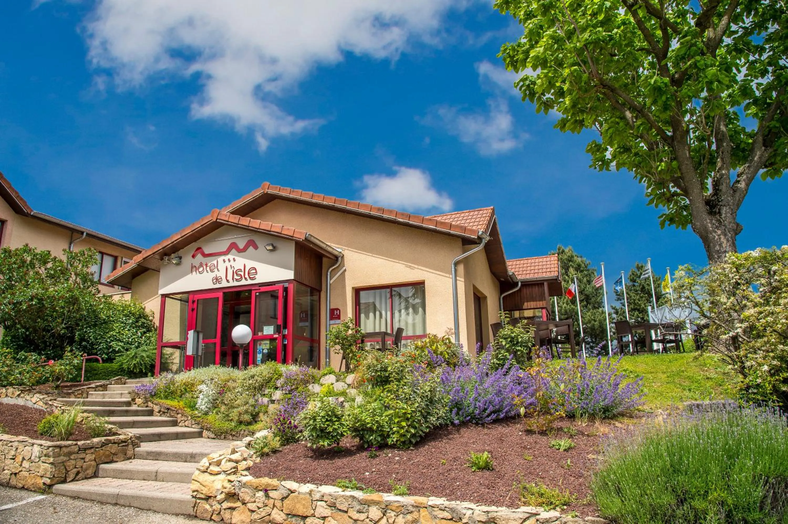 Property building in Hôtel de l'Isle - L'Isle d'Abeau