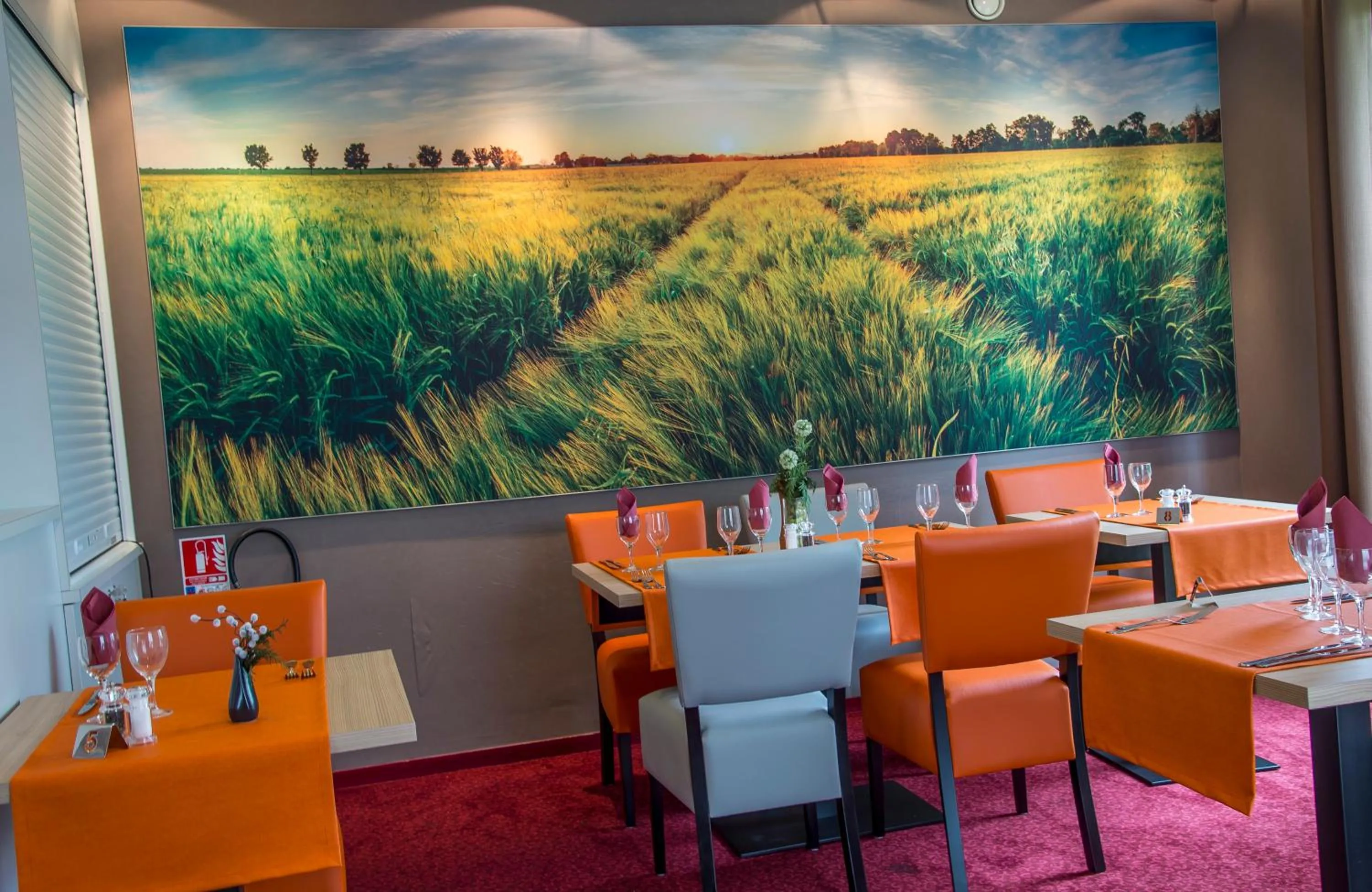 Buffet breakfast in Hôtel de l'Isle - L'Isle d'Abeau