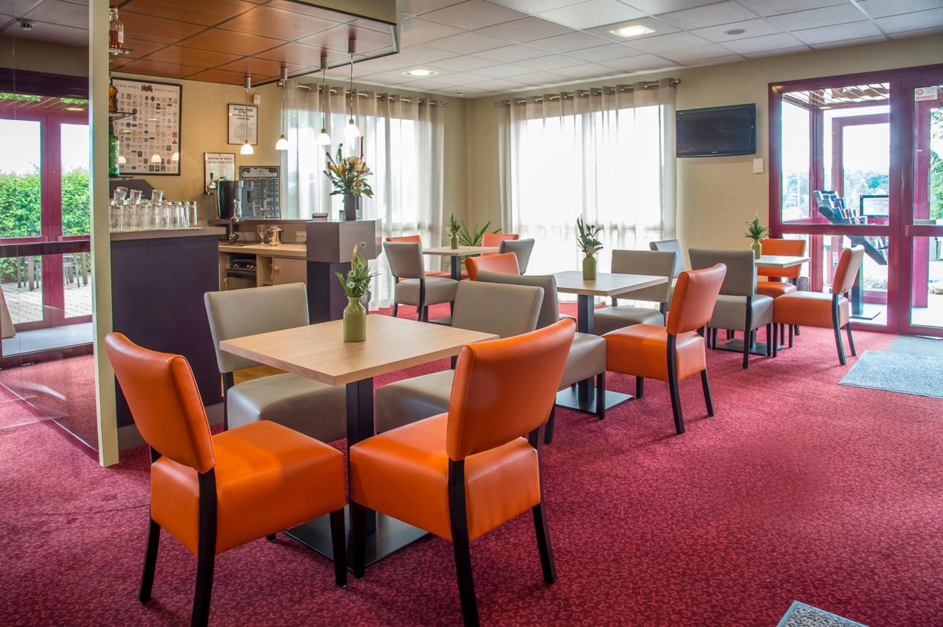 Day in Hôtel de l'Isle - L'Isle d'Abeau