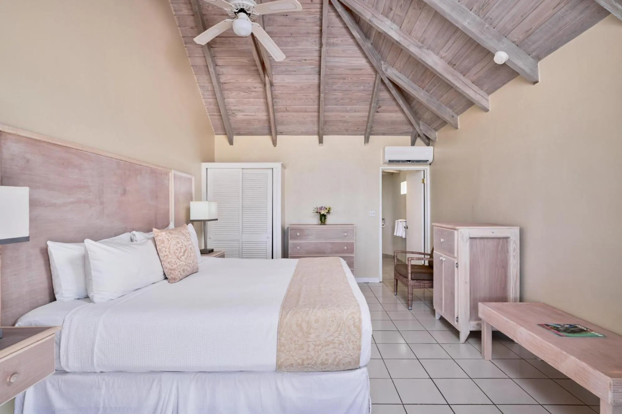 Bed in Hawksbill Resort Antigua - All Inclusive