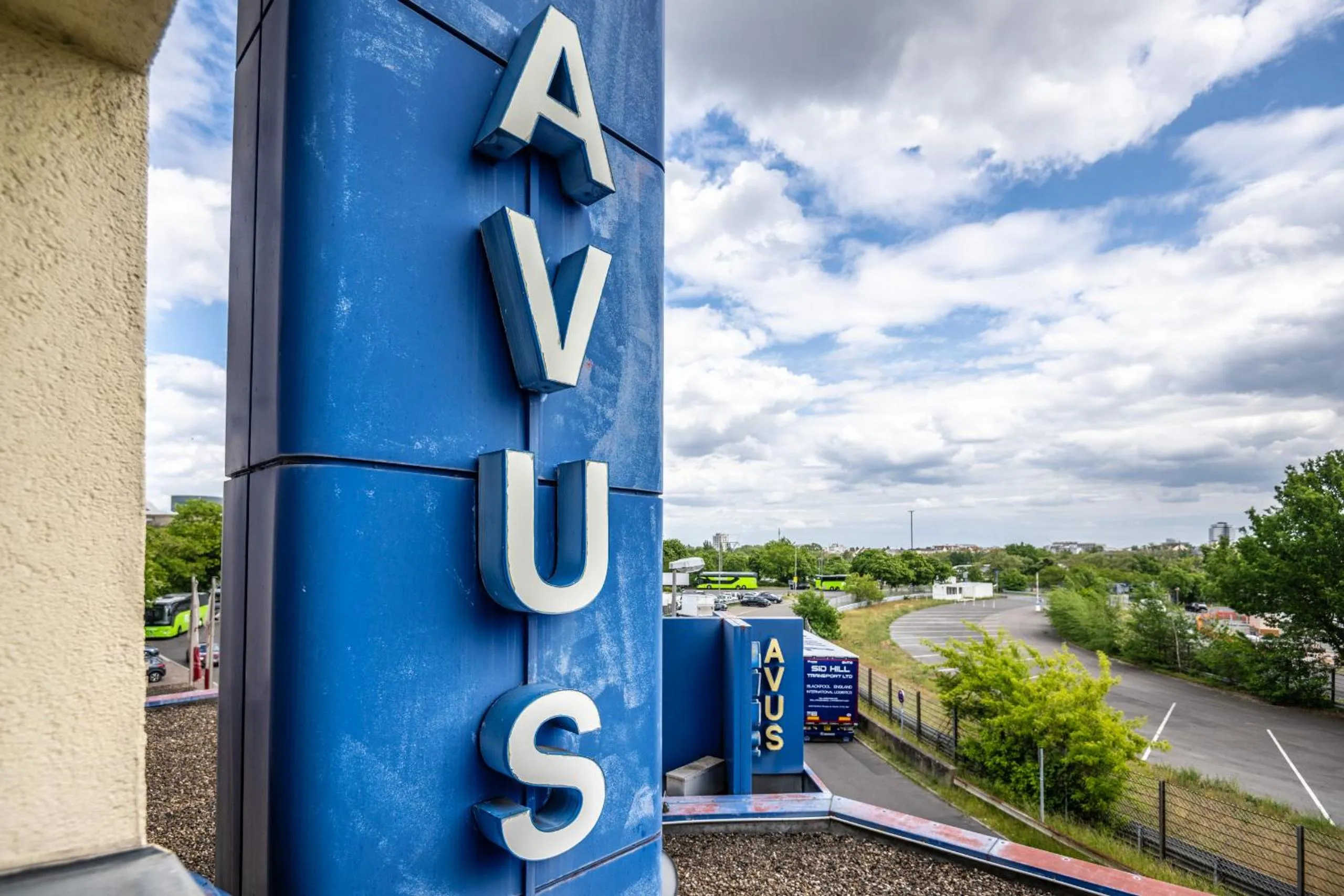 Property building in Hotel und Rasthof AVUS