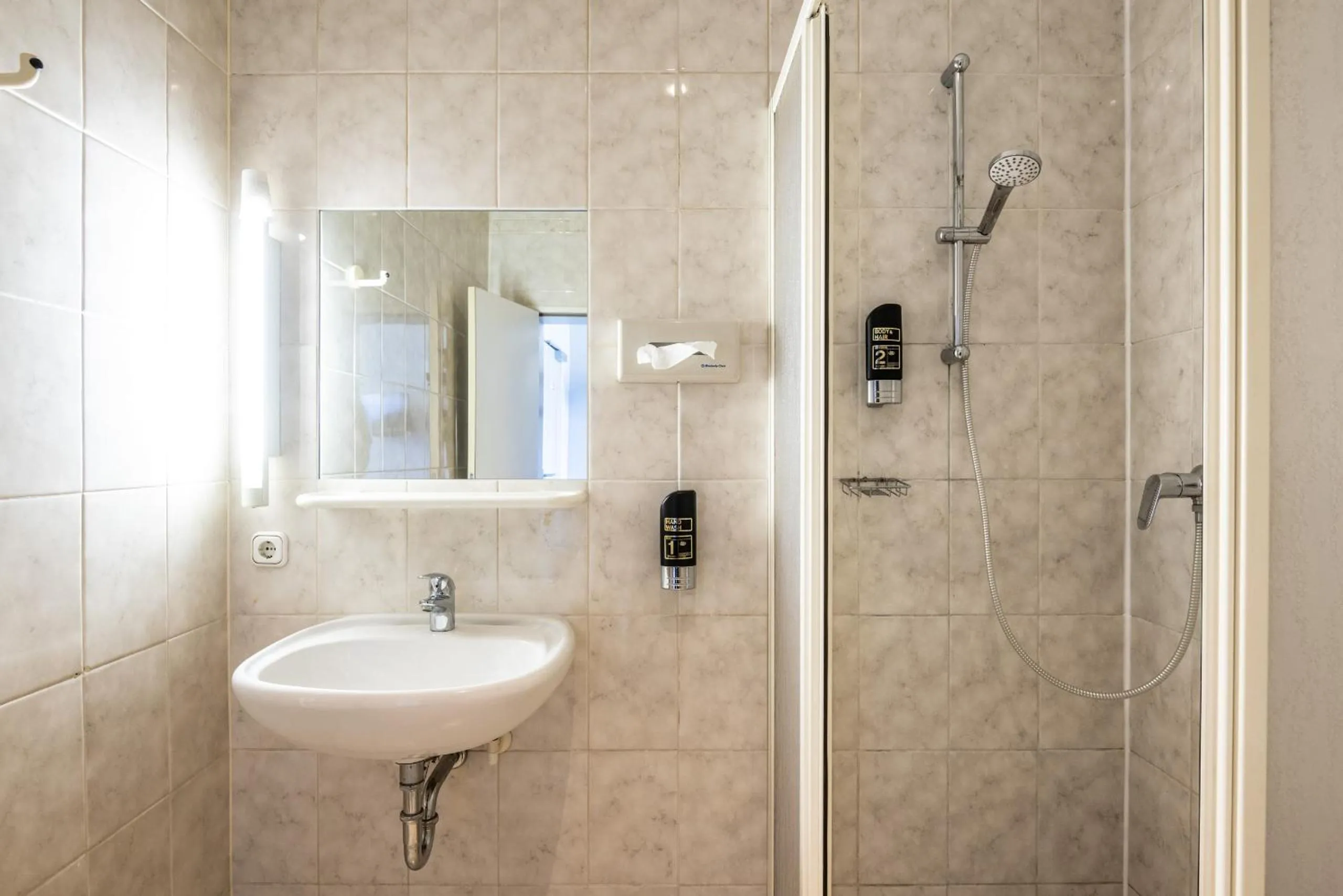 Bathroom in Hotel und Rasthof AVUS
