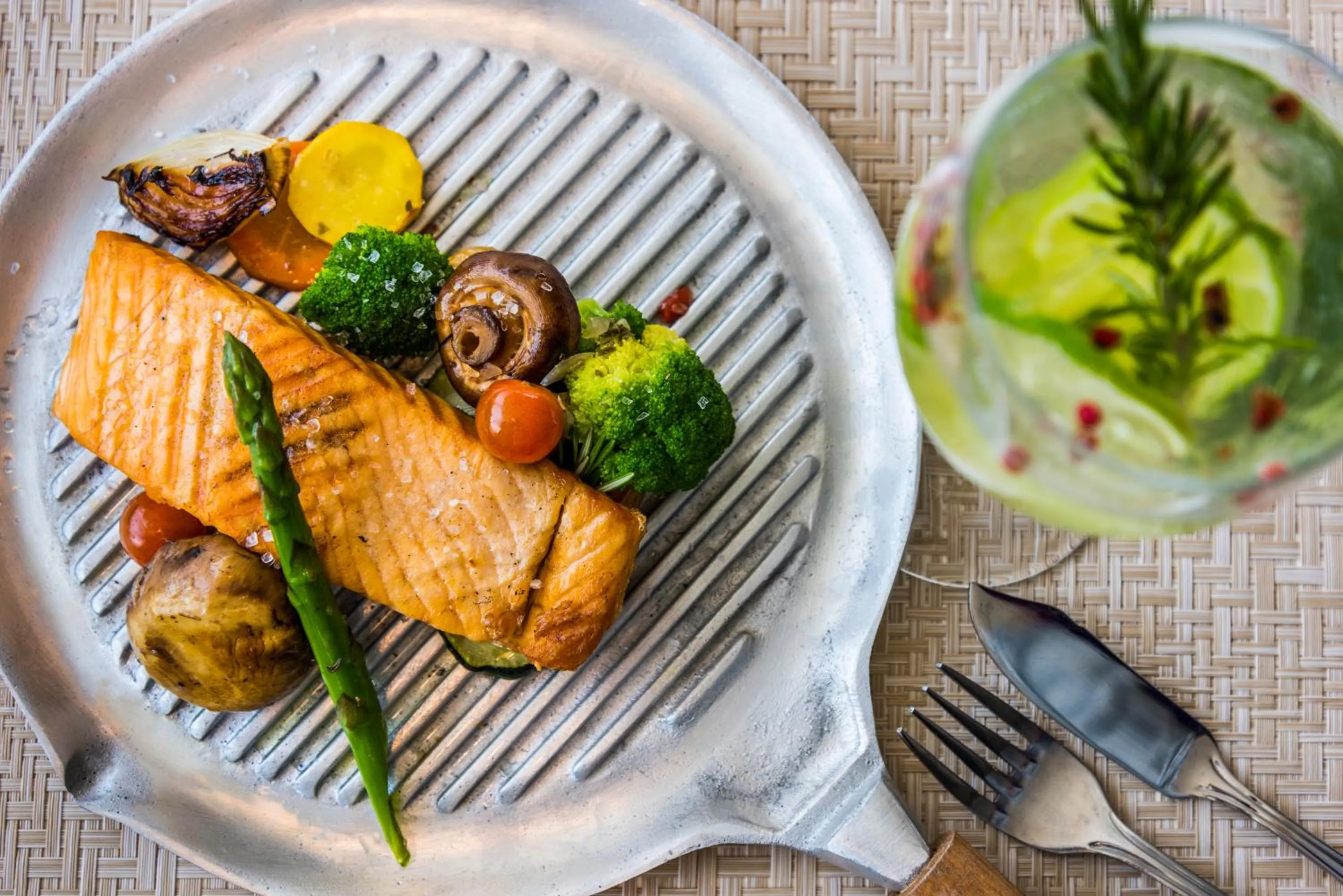 Food and drinks in La Quinta by Wyndham Medellin