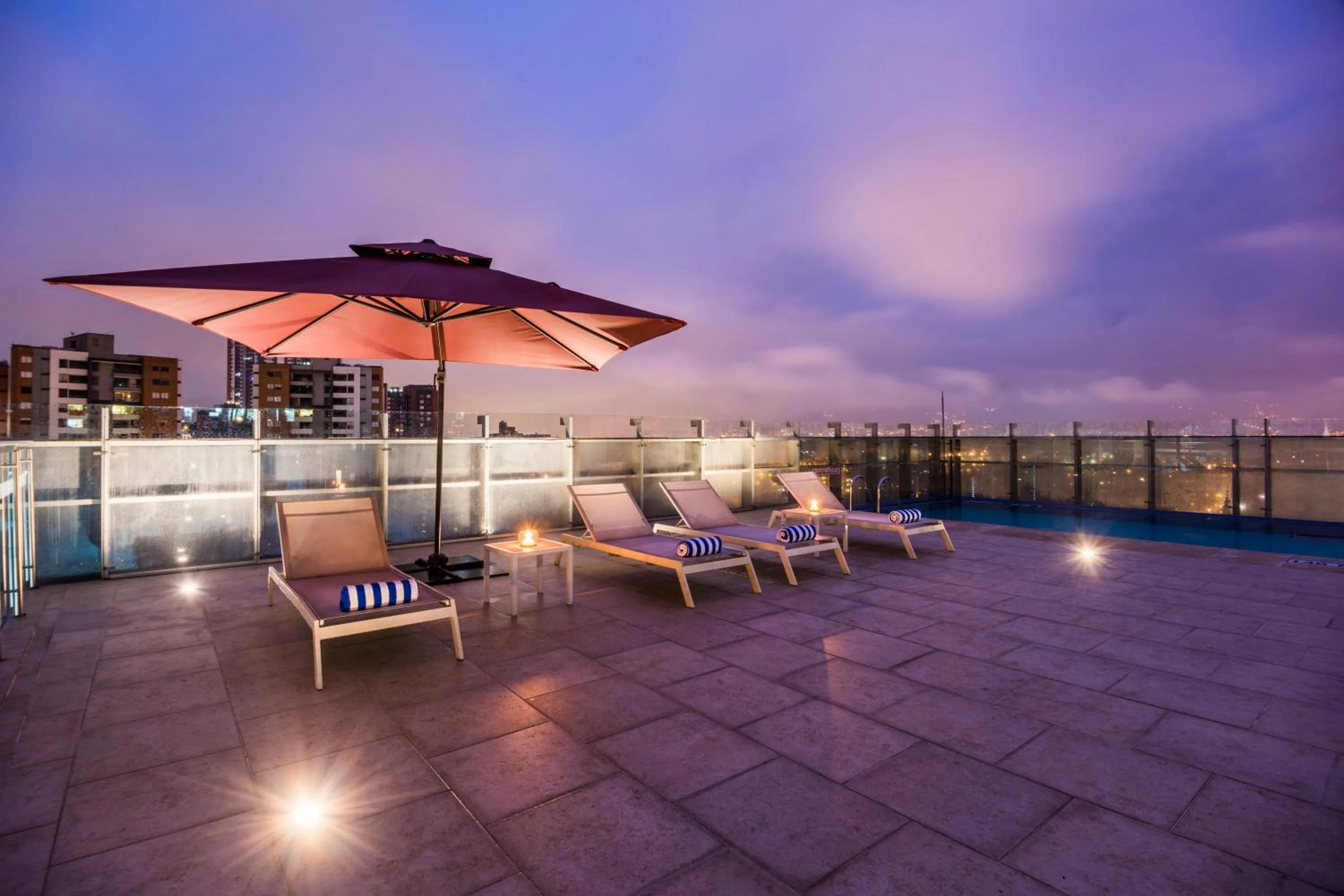 Swimming pool in La Quinta by Wyndham Medellin