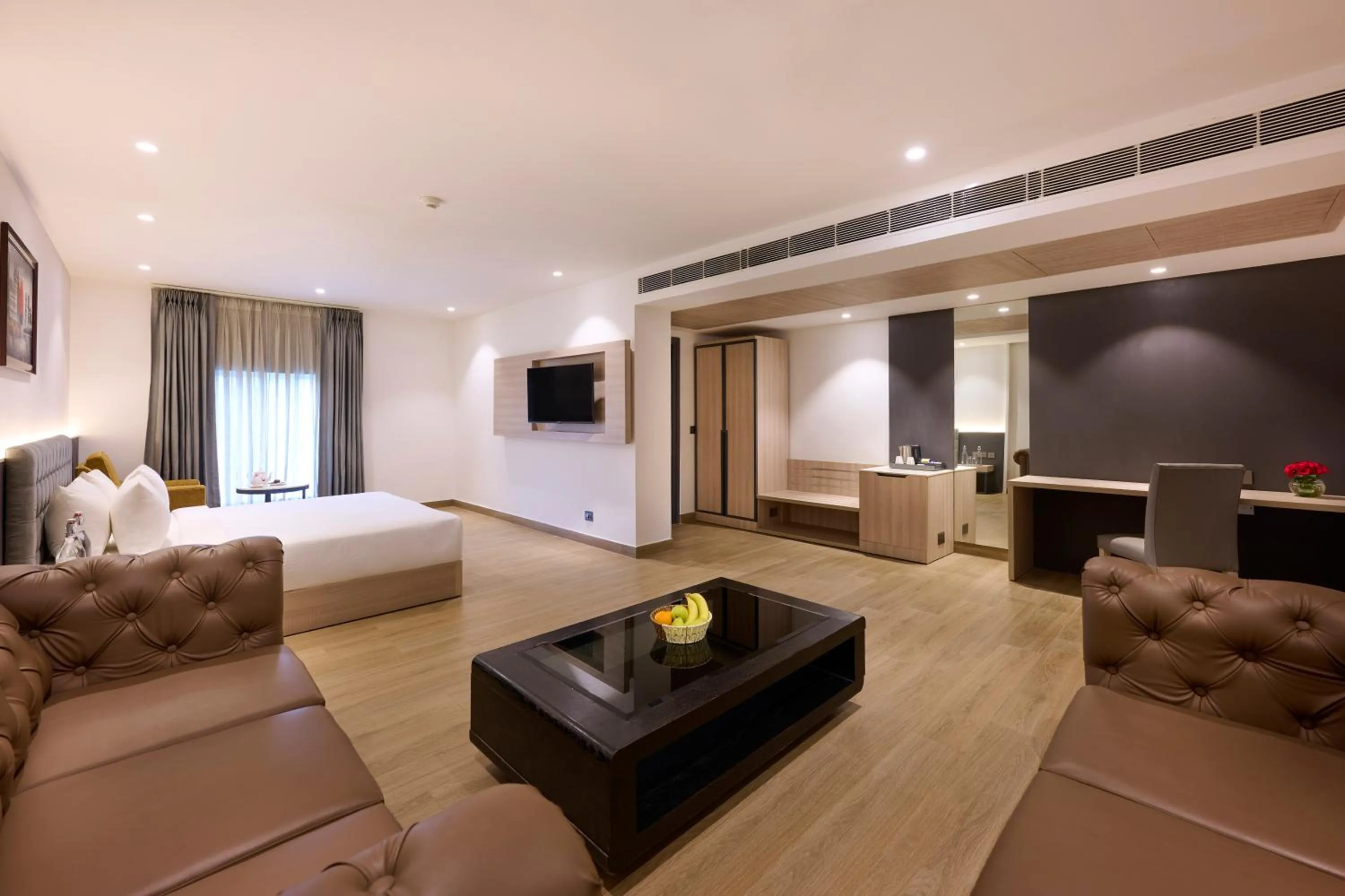 Bed in Delite Sarovar Portico Faridabad